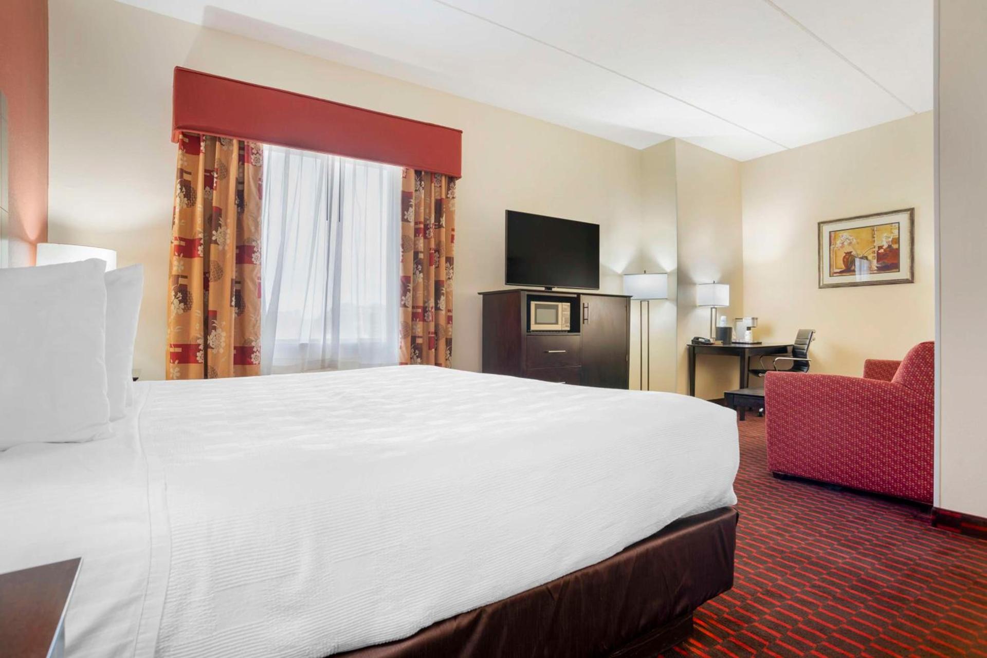 Best Western Plus Flowood Inn & Suites photo 21