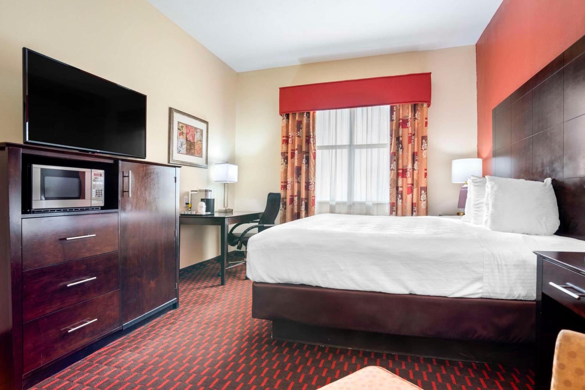 Best Western Plus Flowood Inn & Suites photo 24
