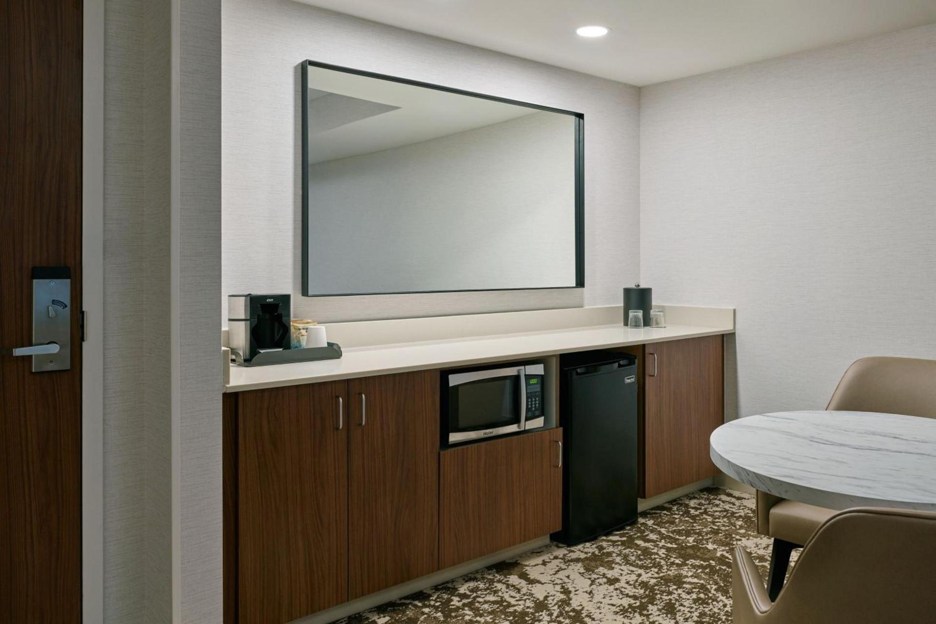 Courtyard by Marriott Los Angeles Pasadena Old Town photo 36
