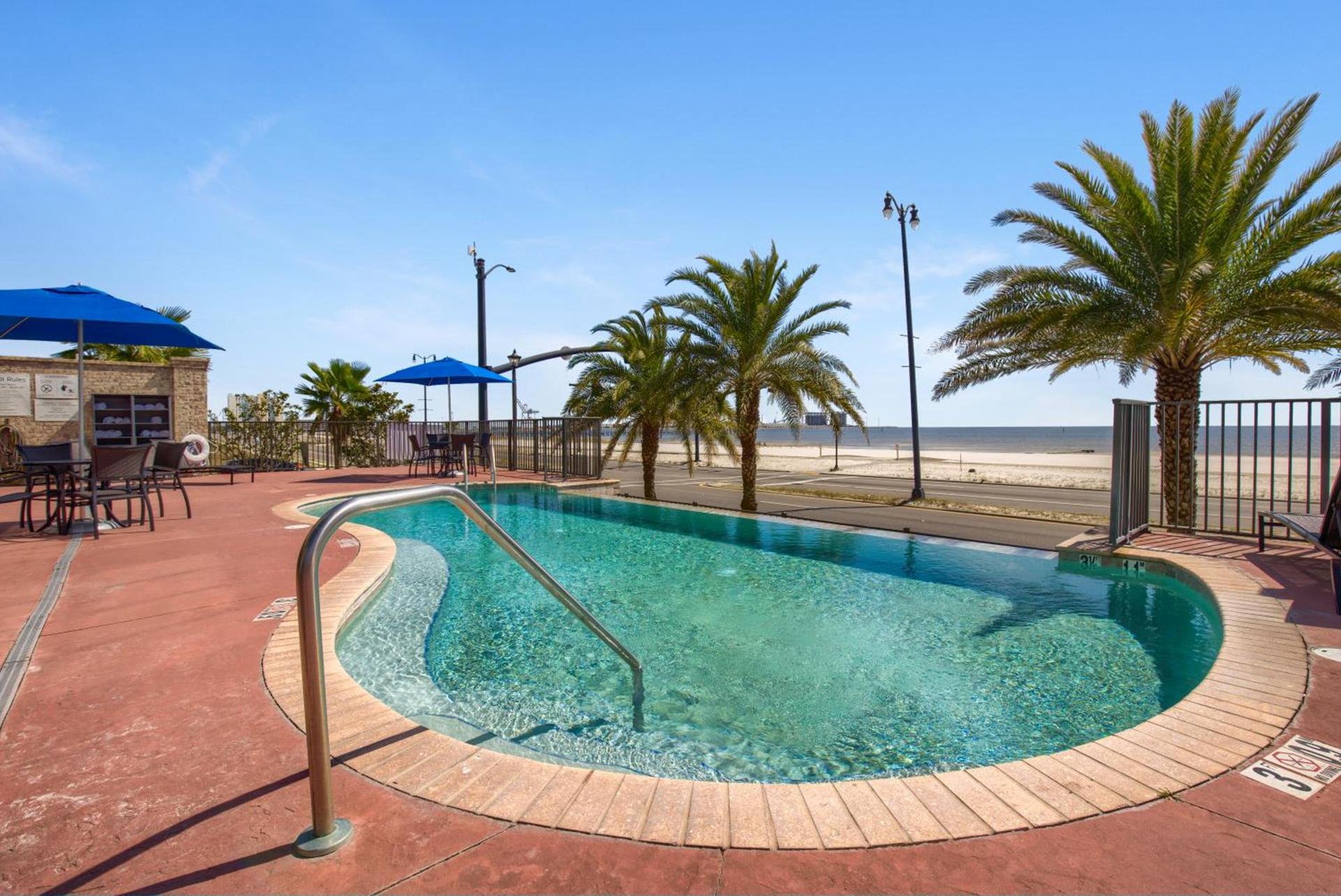 Holiday Inn Express - Gulfport Beach by IHG photo 4