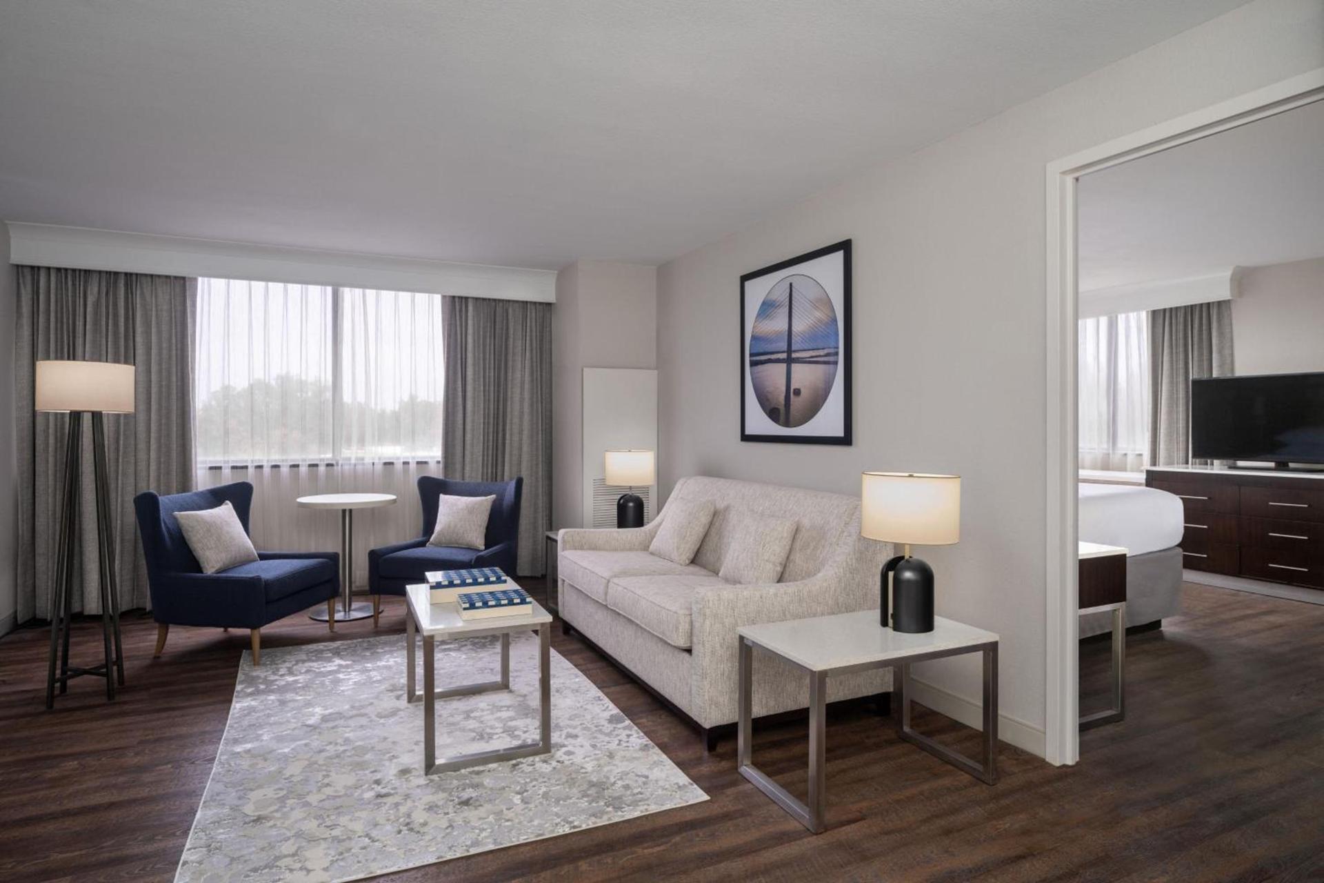 Delta Hotels by Marriott Jacksonville Deerwood photo 41