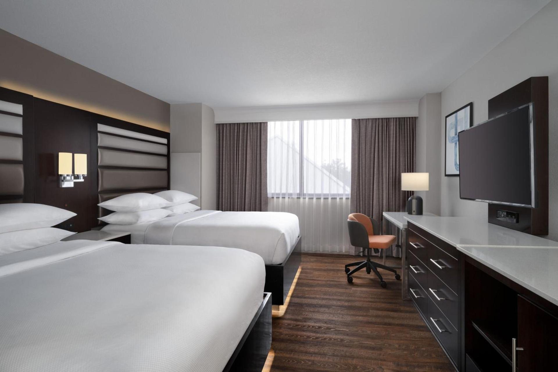 Delta Hotels by Marriott Jacksonville Deerwood photo 35