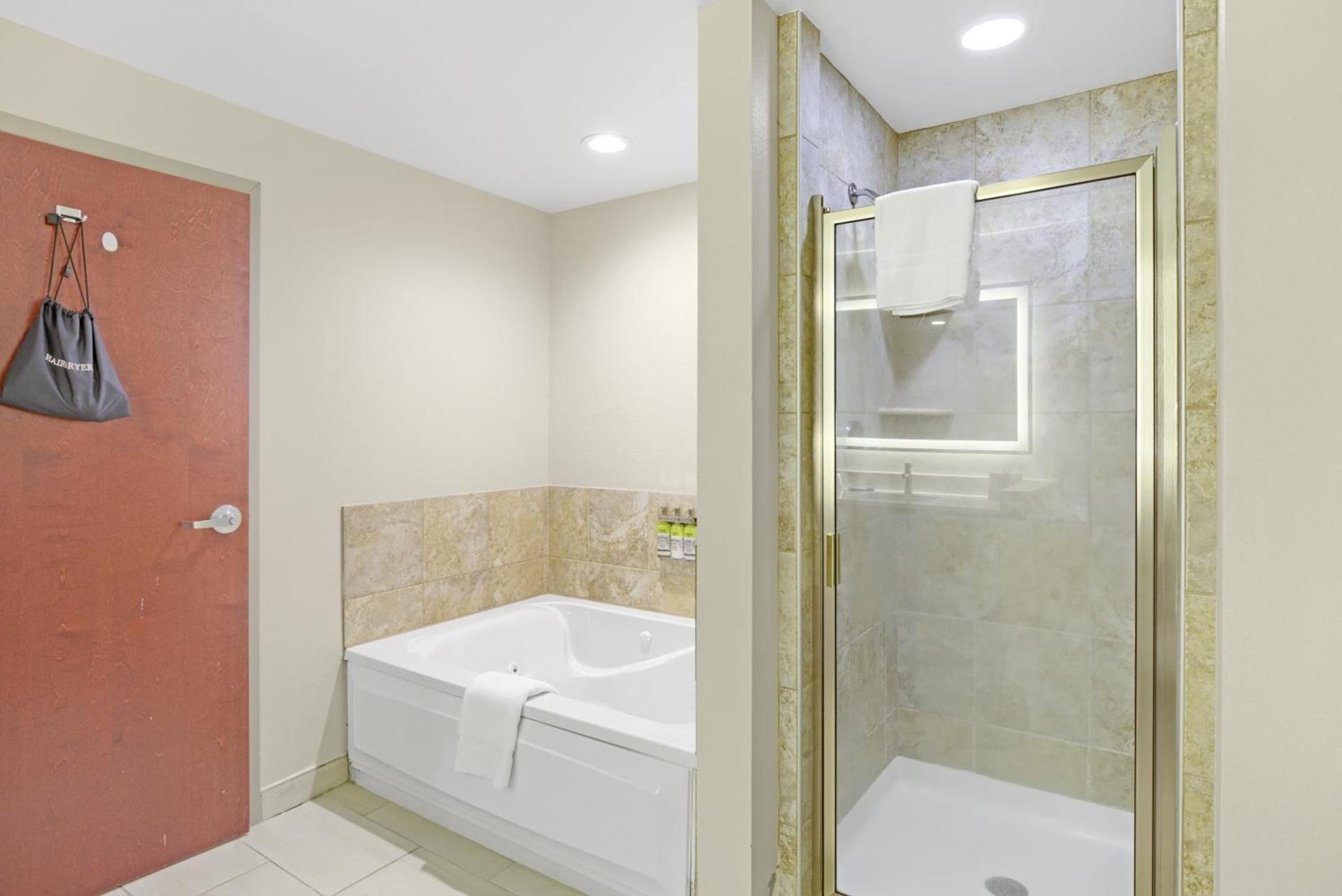 Holiday Inn Express - Gulfport Beach by IHG photo 24