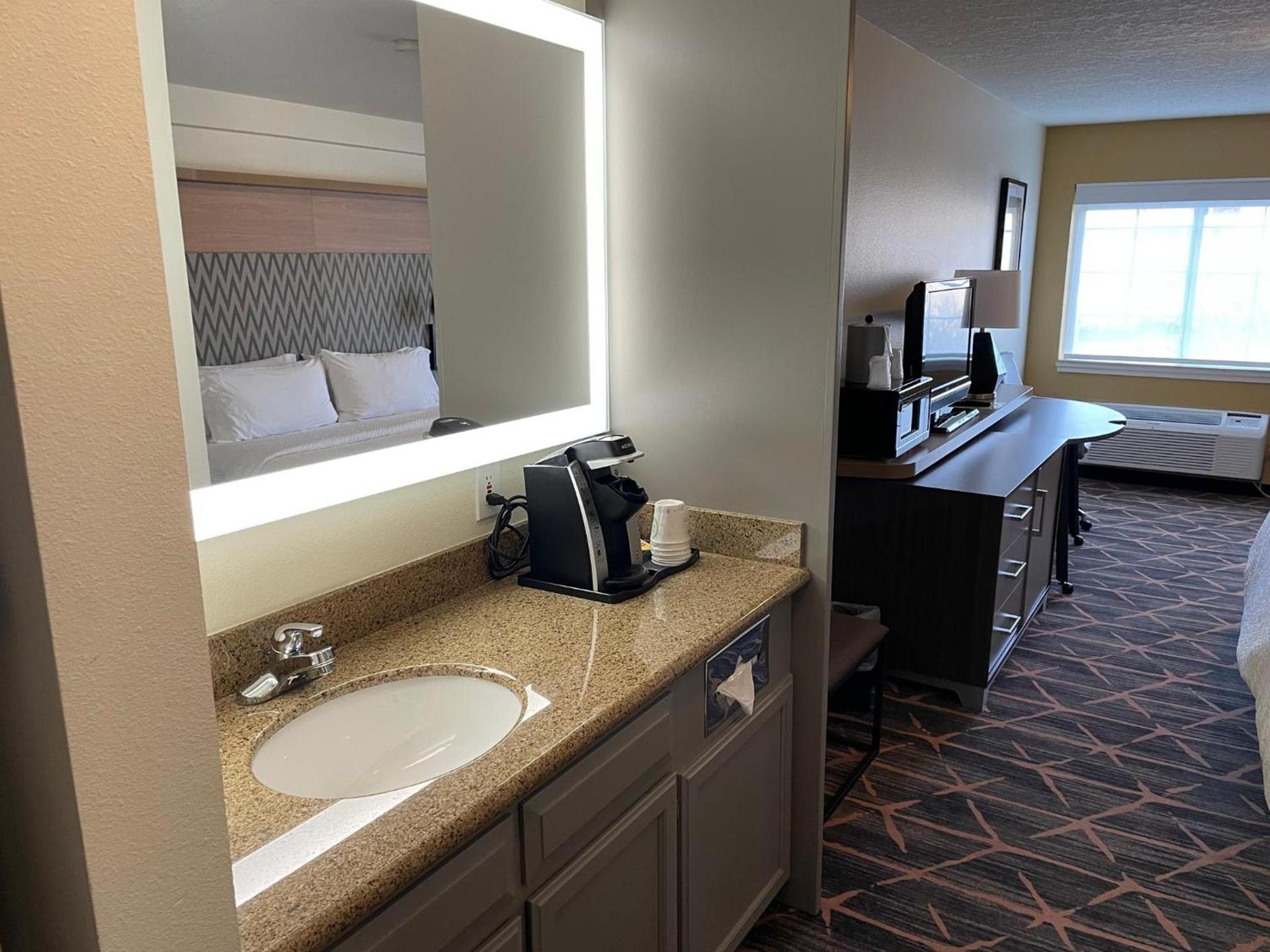 Holiday Inn Redding by IHG photo 40