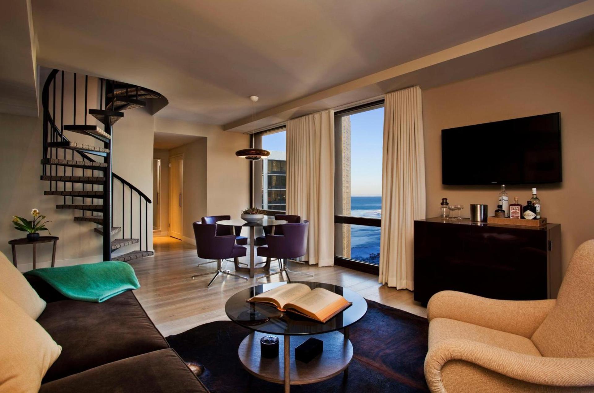 Thompson Chicago, by Hyatt photo 3