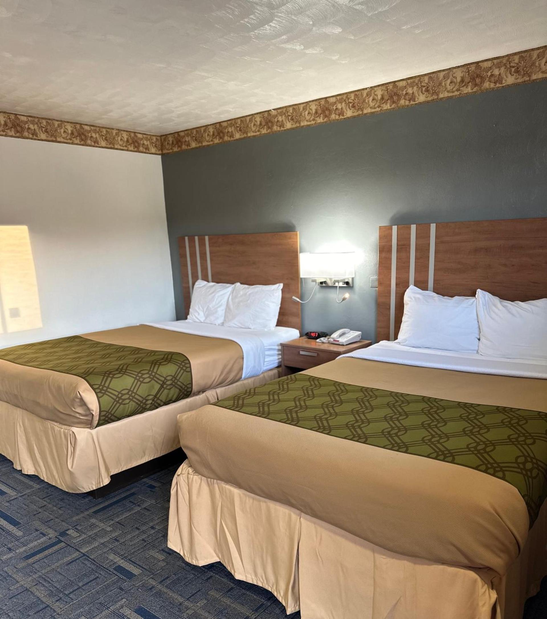 Budget Host Inn Charleston photo 7