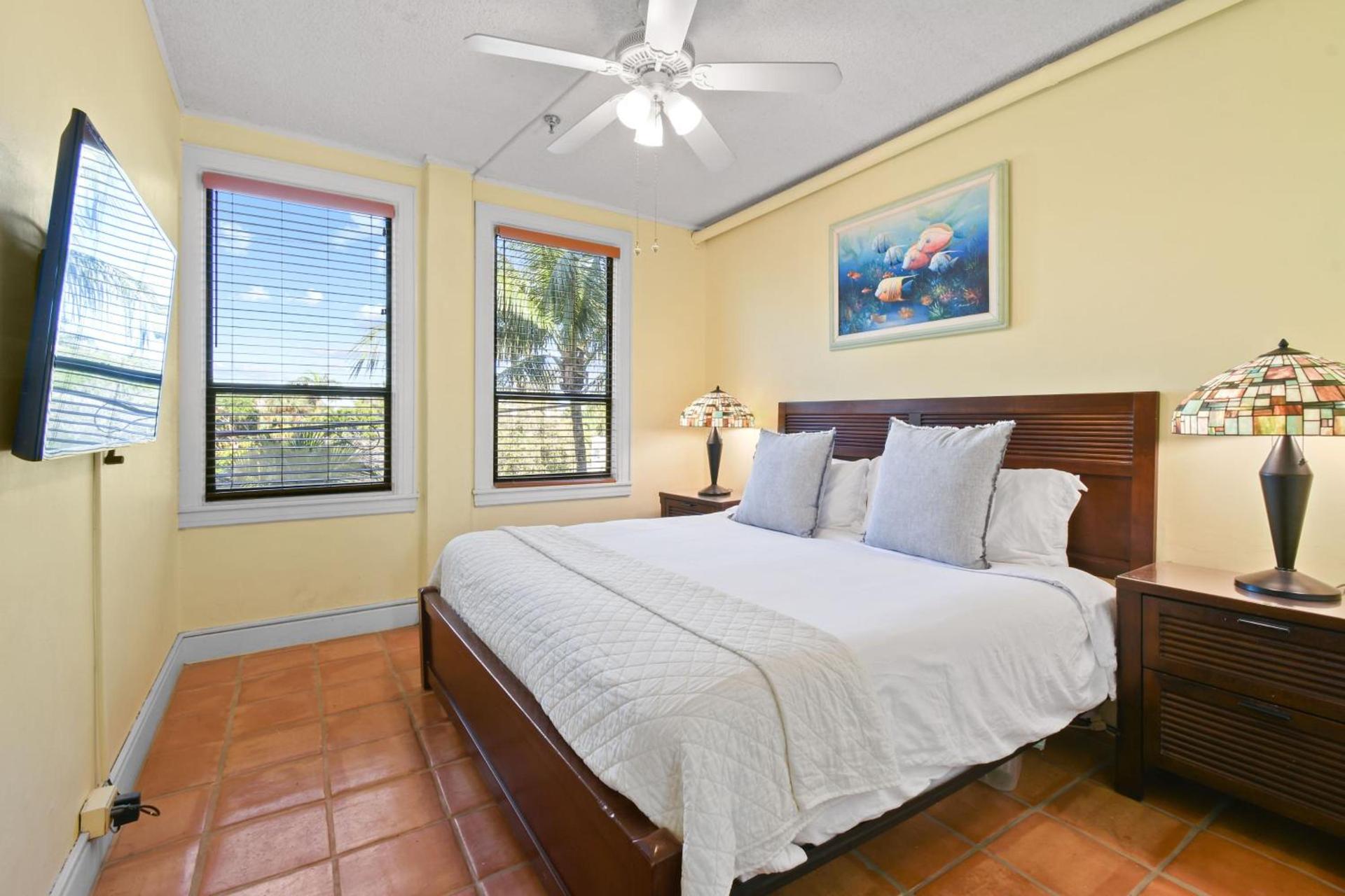 Tropicals of Palm Beach photo 11