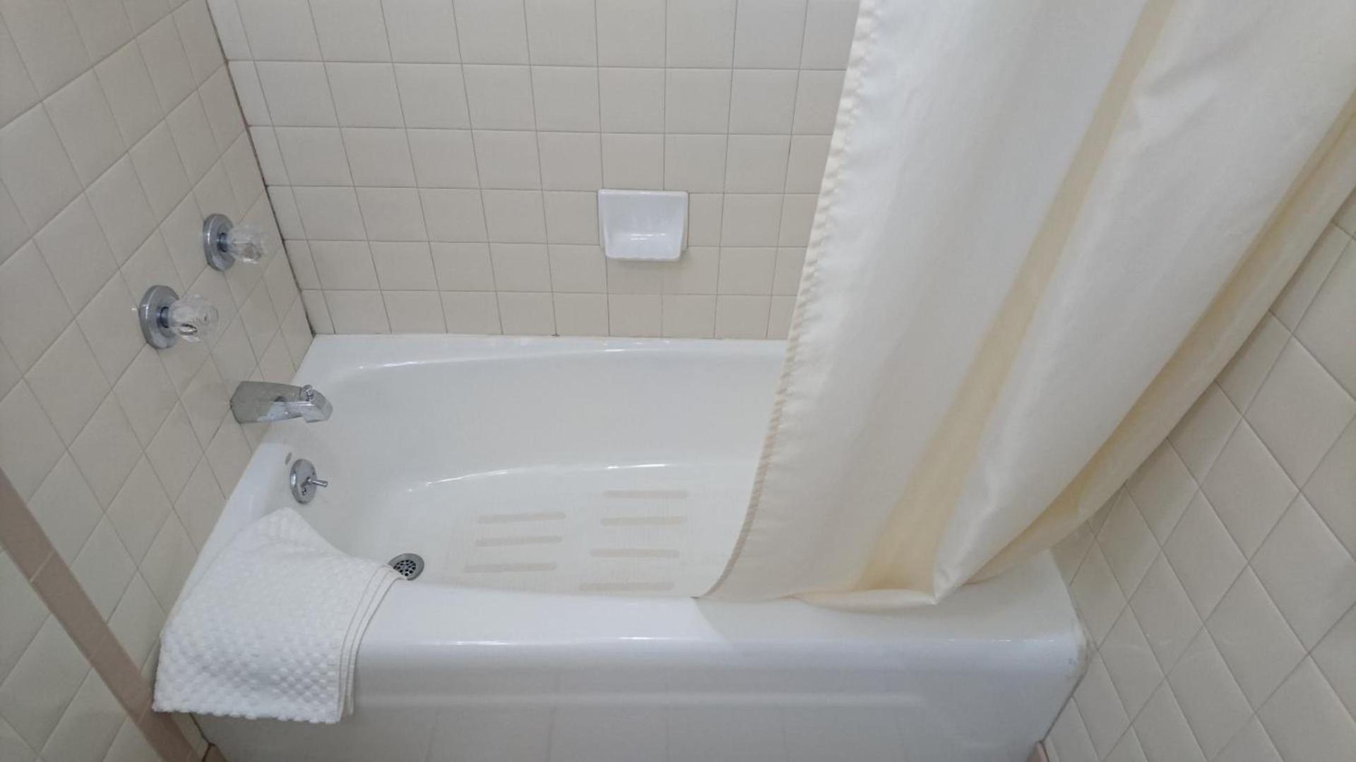 Heritage Inn photo 16