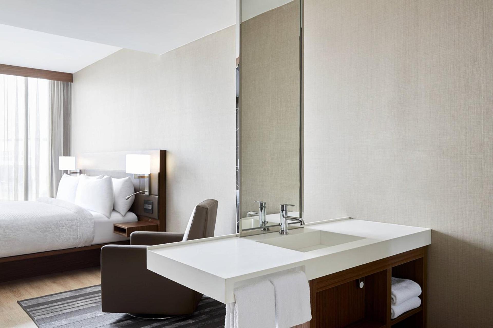 AC Hotel by Marriott Raleigh North Hills photo 12