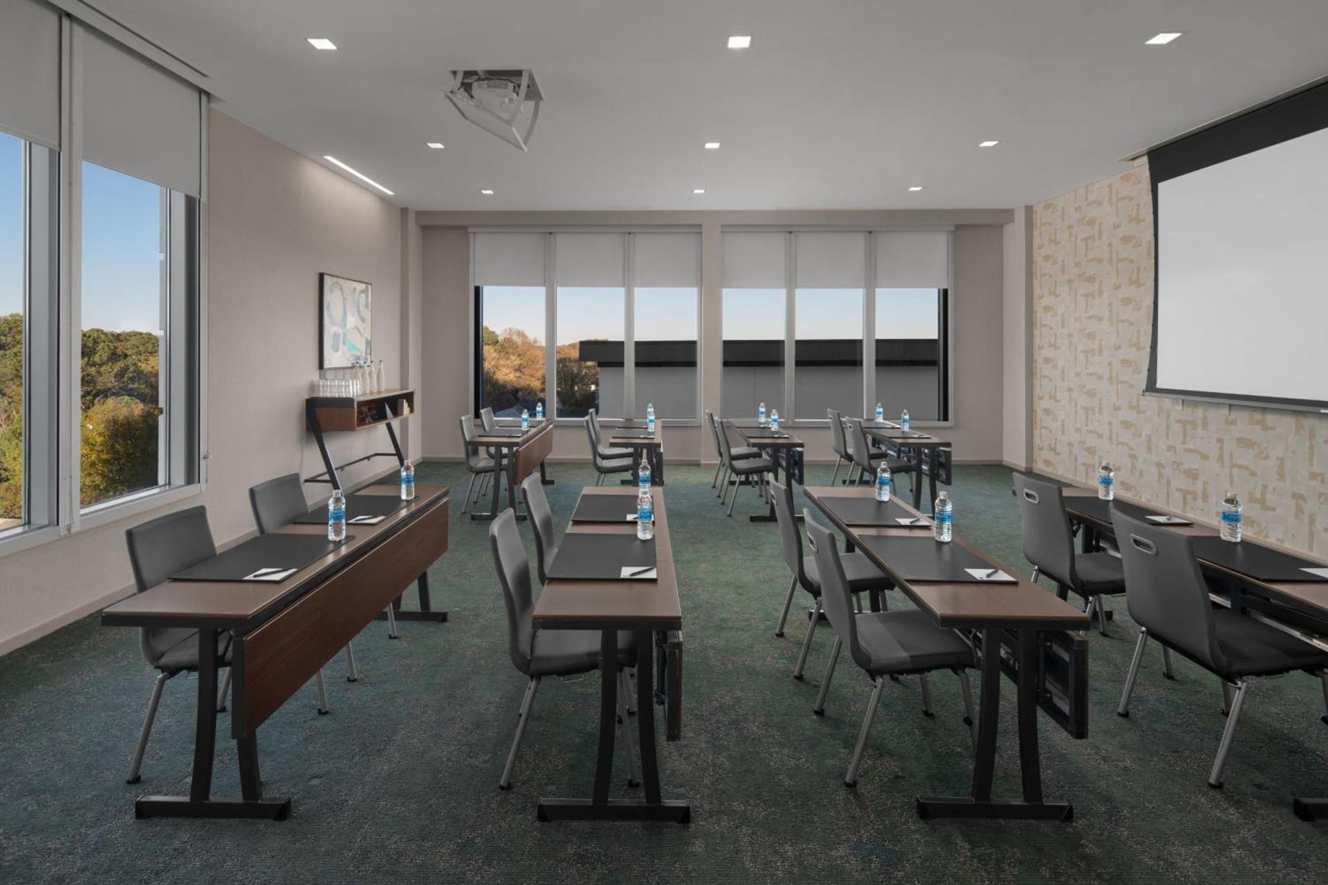 AC Hotel by Marriott Raleigh North Hills photo 45