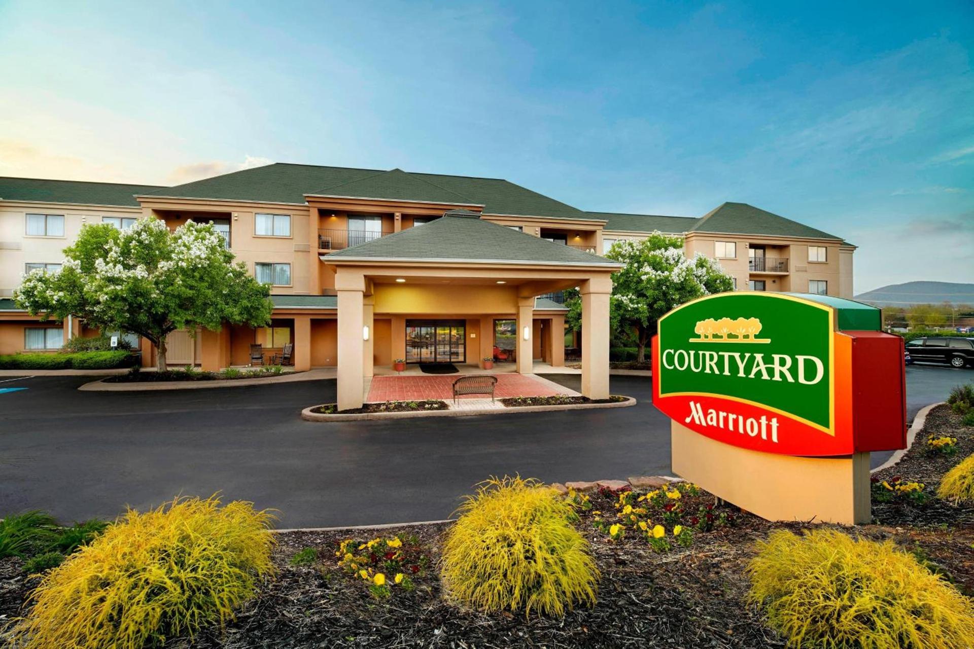 Courtyard by Marriott State College photo 6