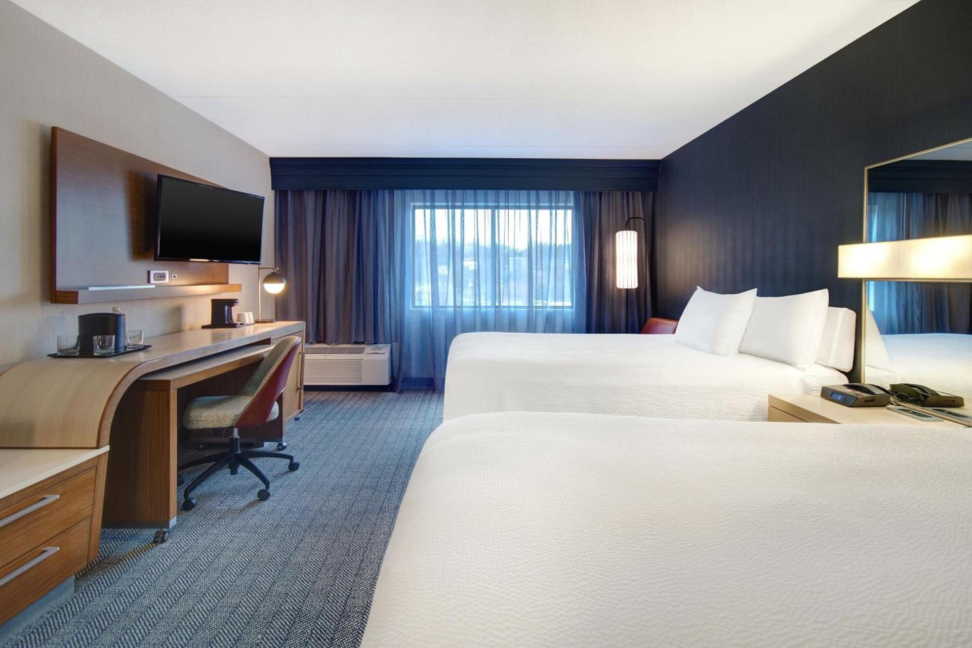 Courtyard by Marriott State College photo 23