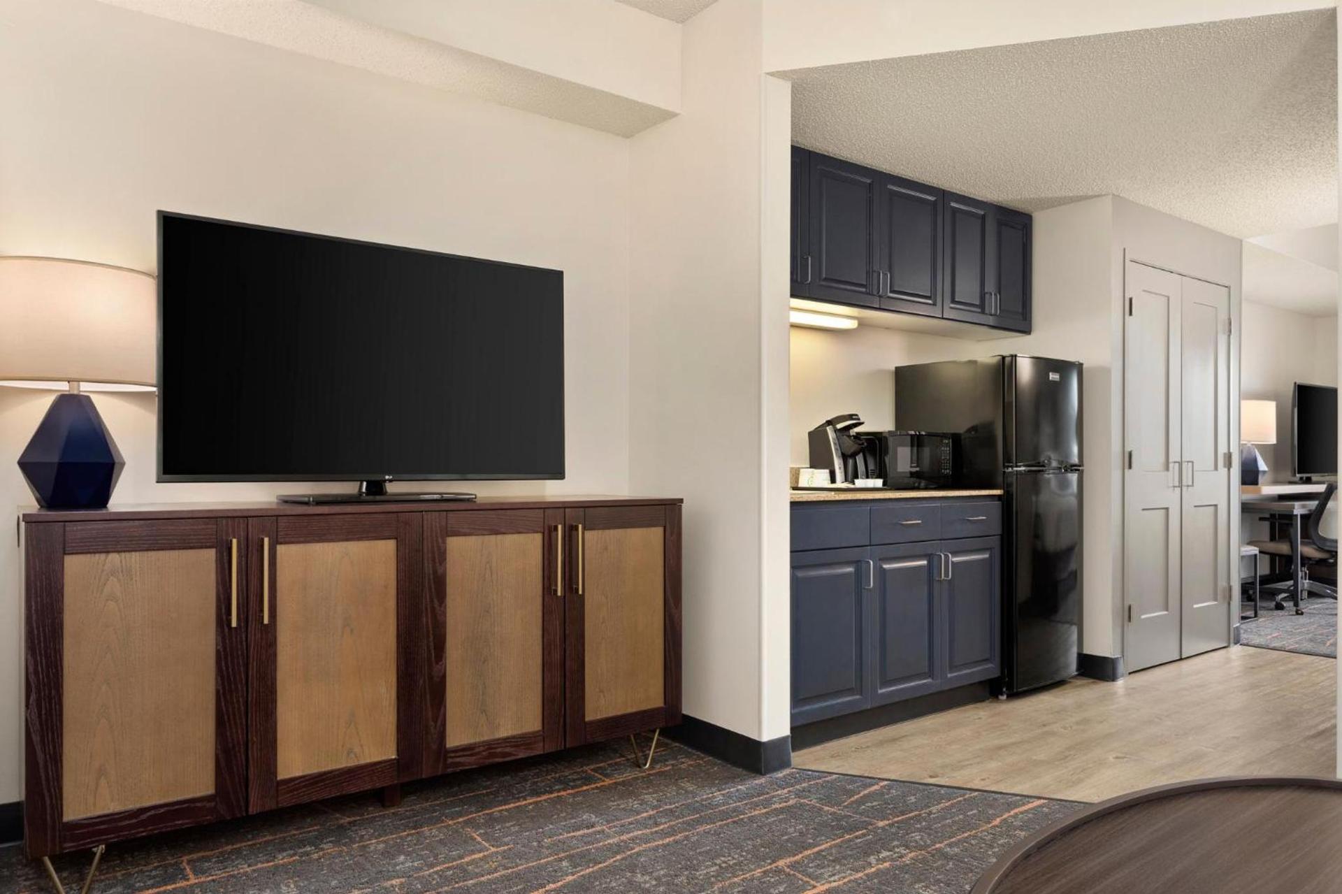 Holiday Inn Hotel & Suites Maple Grove Northwest Minneapolis-Arbor Lakes by IHG photo 29