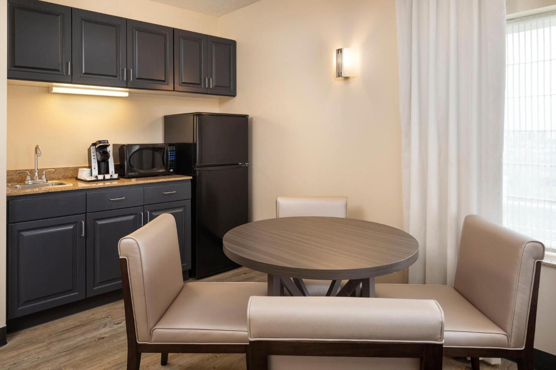Holiday Inn Hotel & Suites Maple Grove Northwest Minneapolis-Arbor Lakes by IHG photo 32