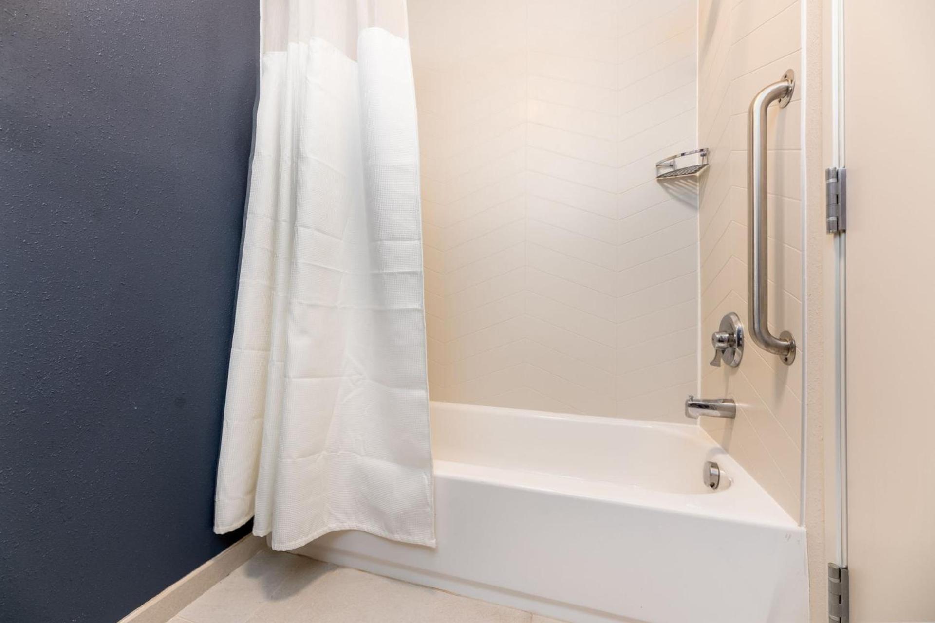 Fairfield Inn & Suites by Marriott Spearfish photo 15