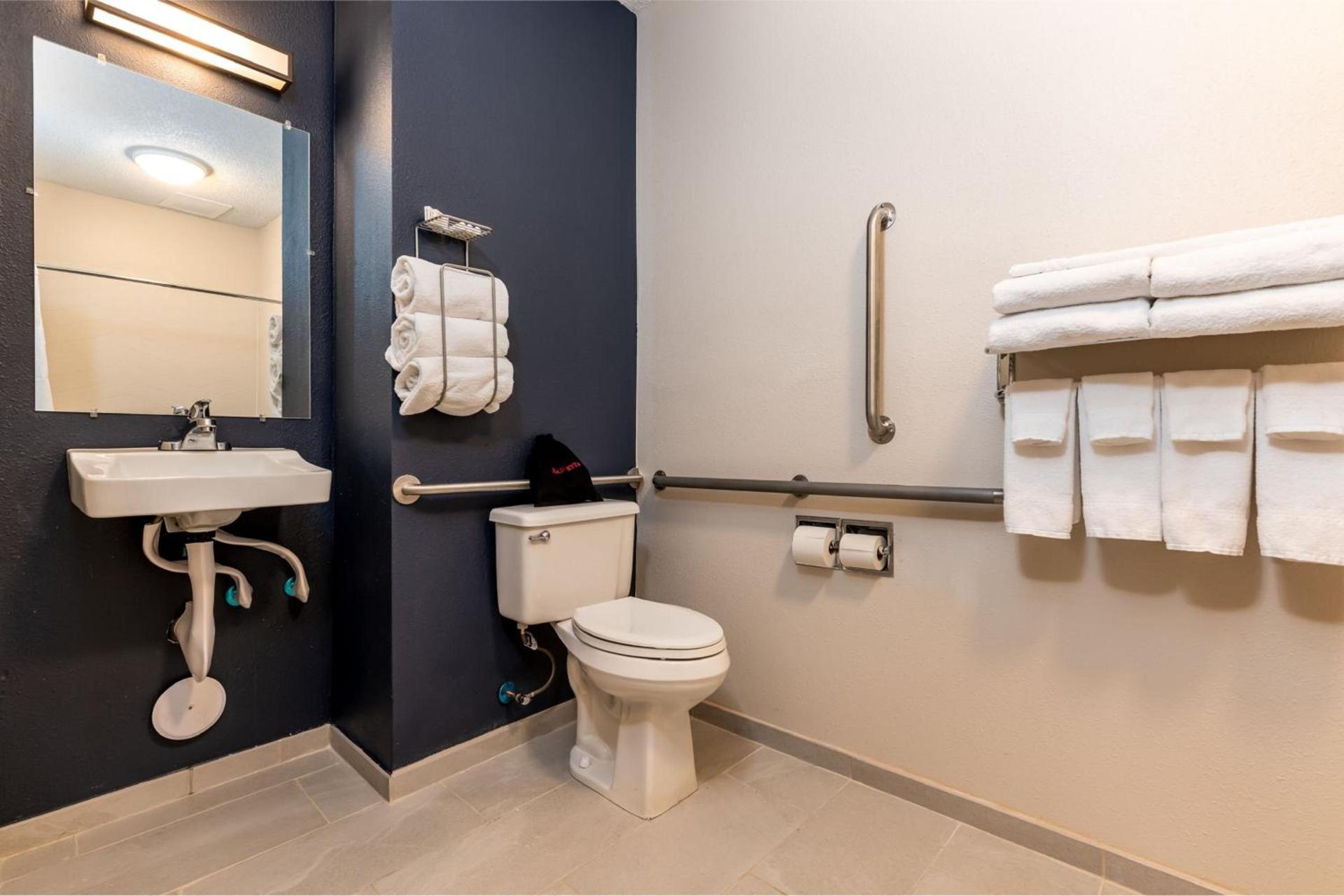 Fairfield Inn & Suites by Marriott Spearfish photo 25