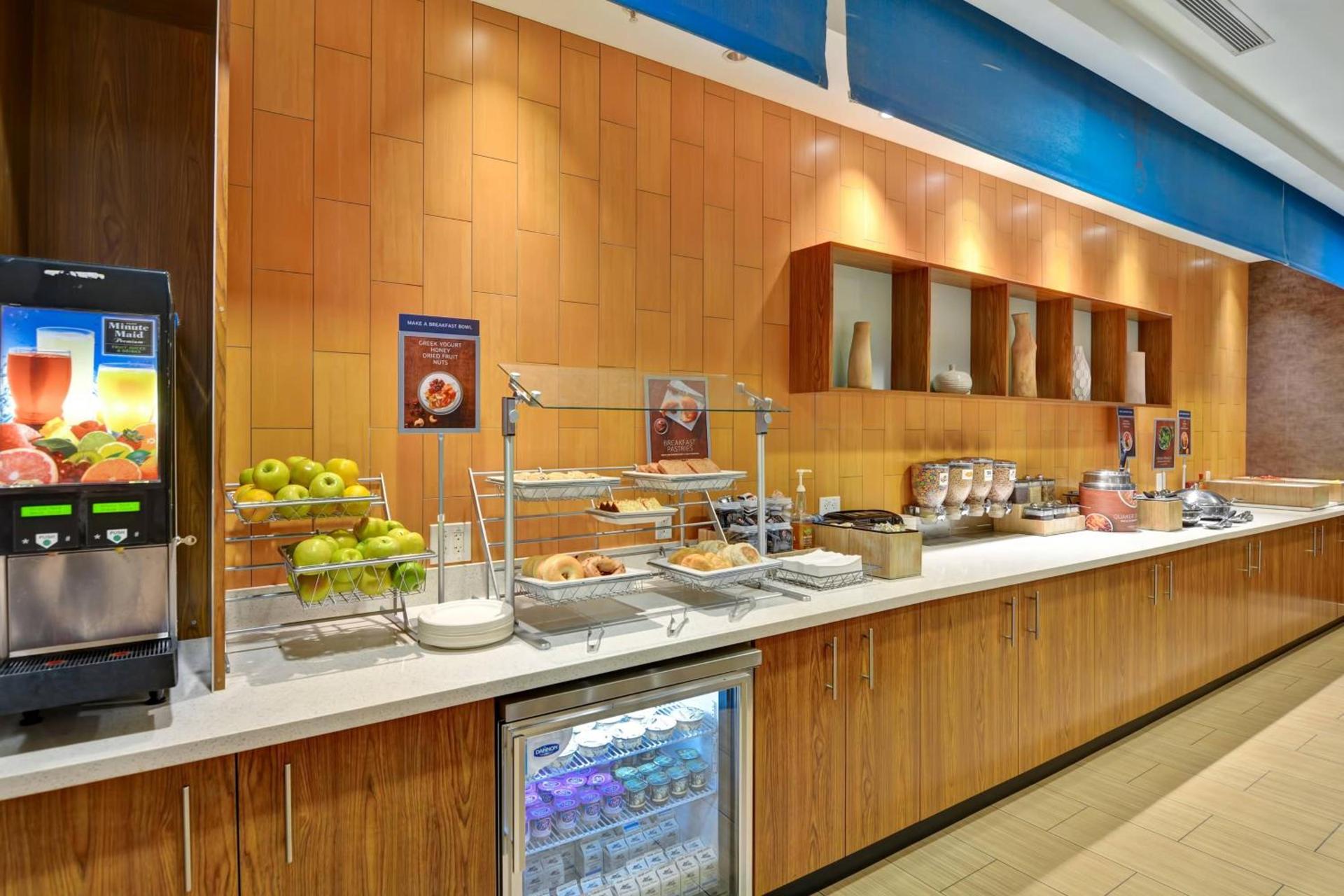 SpringHill Suites Cincinnati Airport South photo 18