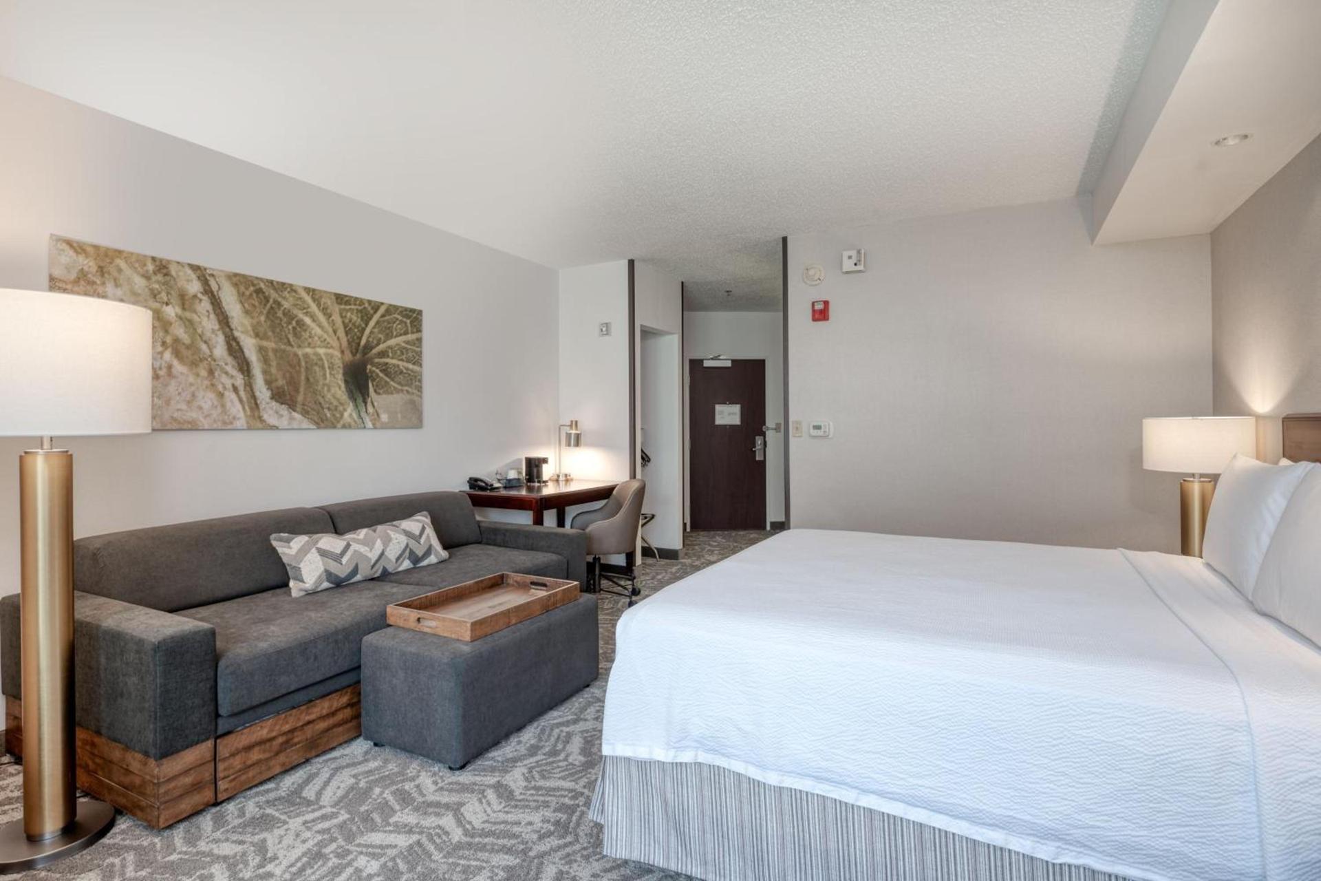SpringHill Suites Terre Haute photo 8