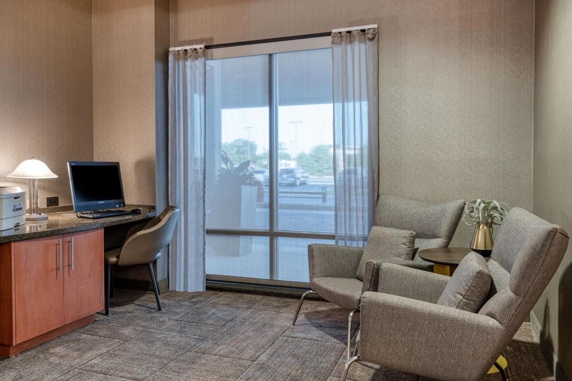 SpringHill Suites Terre Haute photo 17