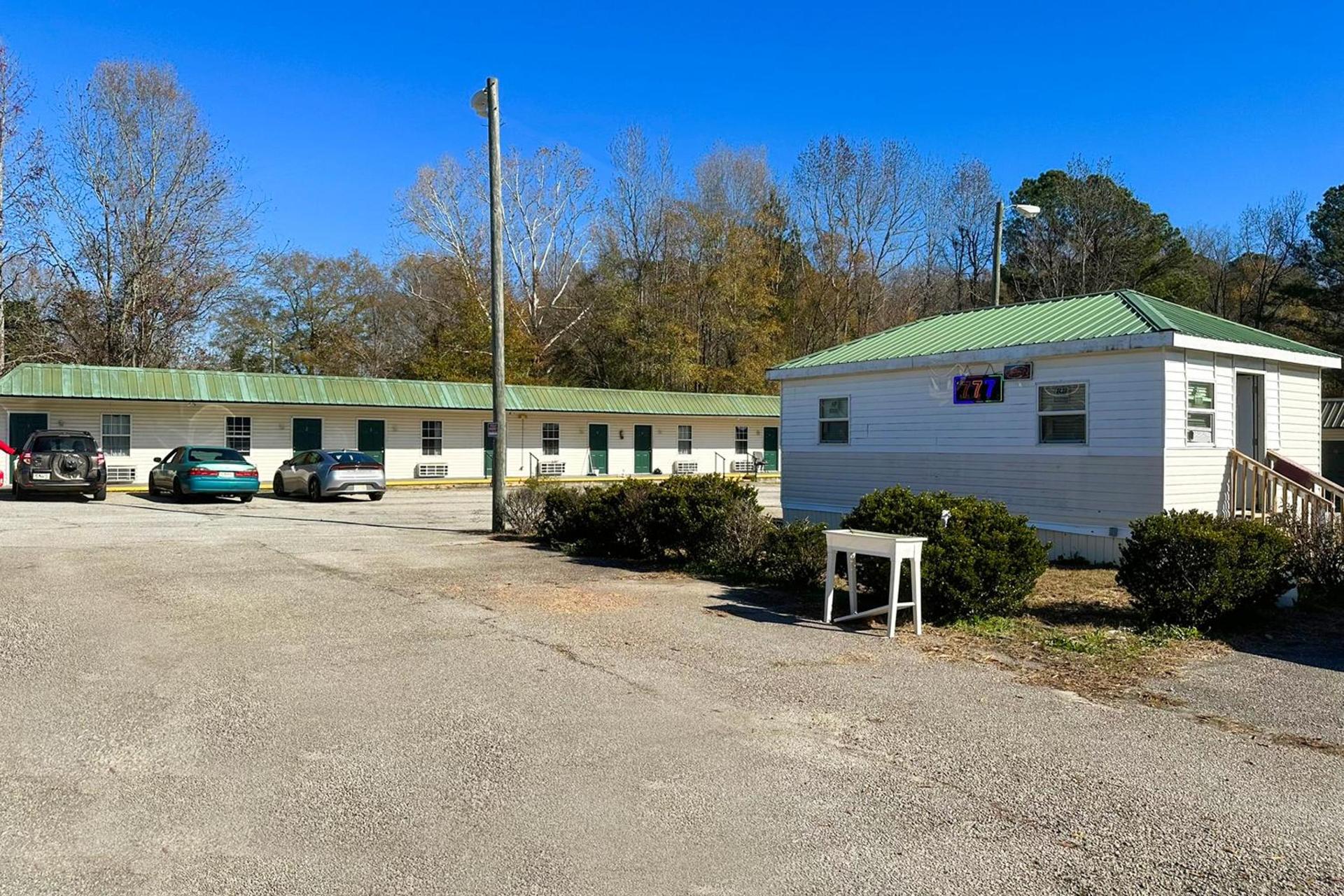 Sparta Seven Motel By OYO near Milledgeville photo 2