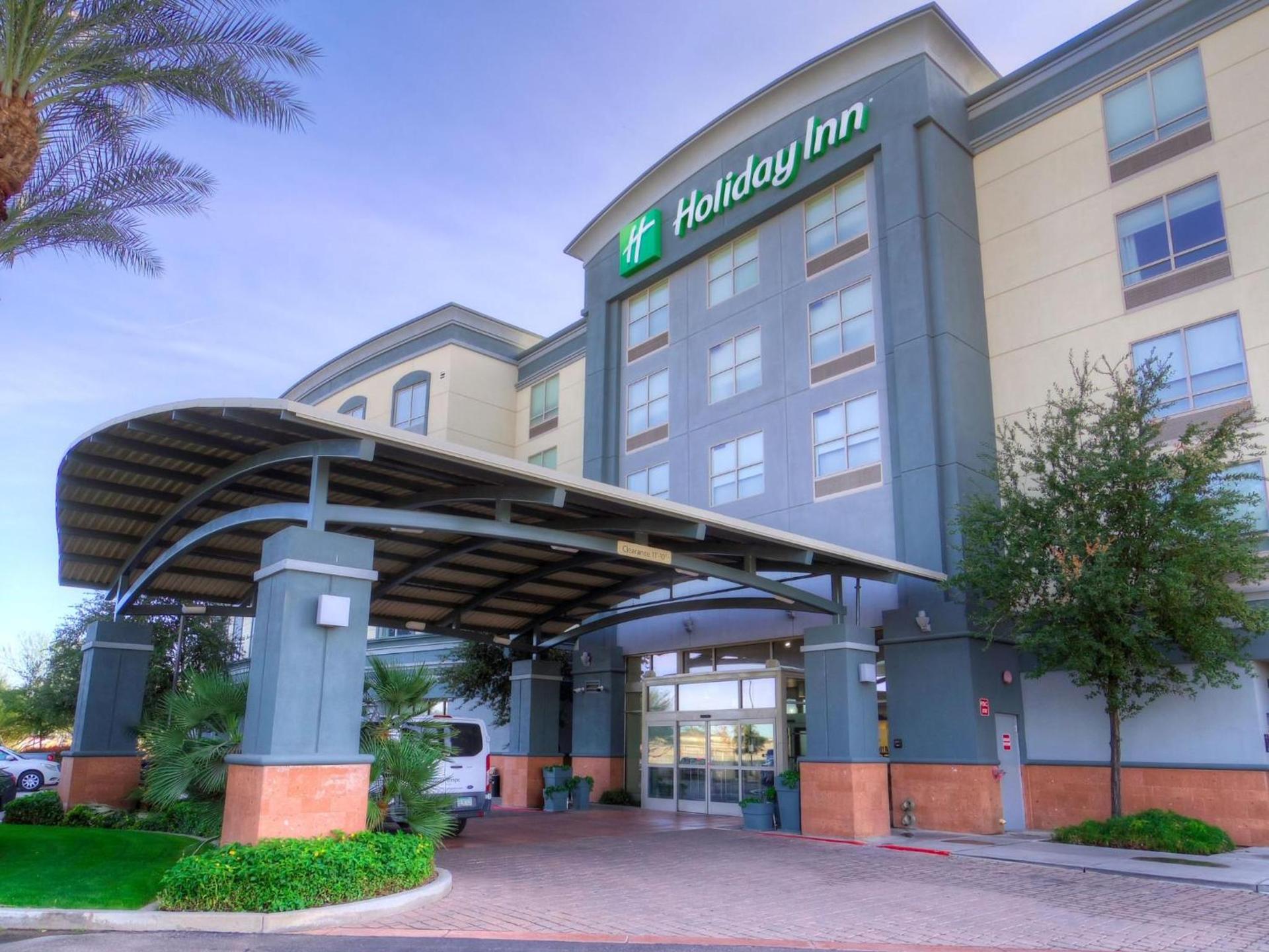Holiday Inn & Suites Phoenix Airport by IHG photo 42