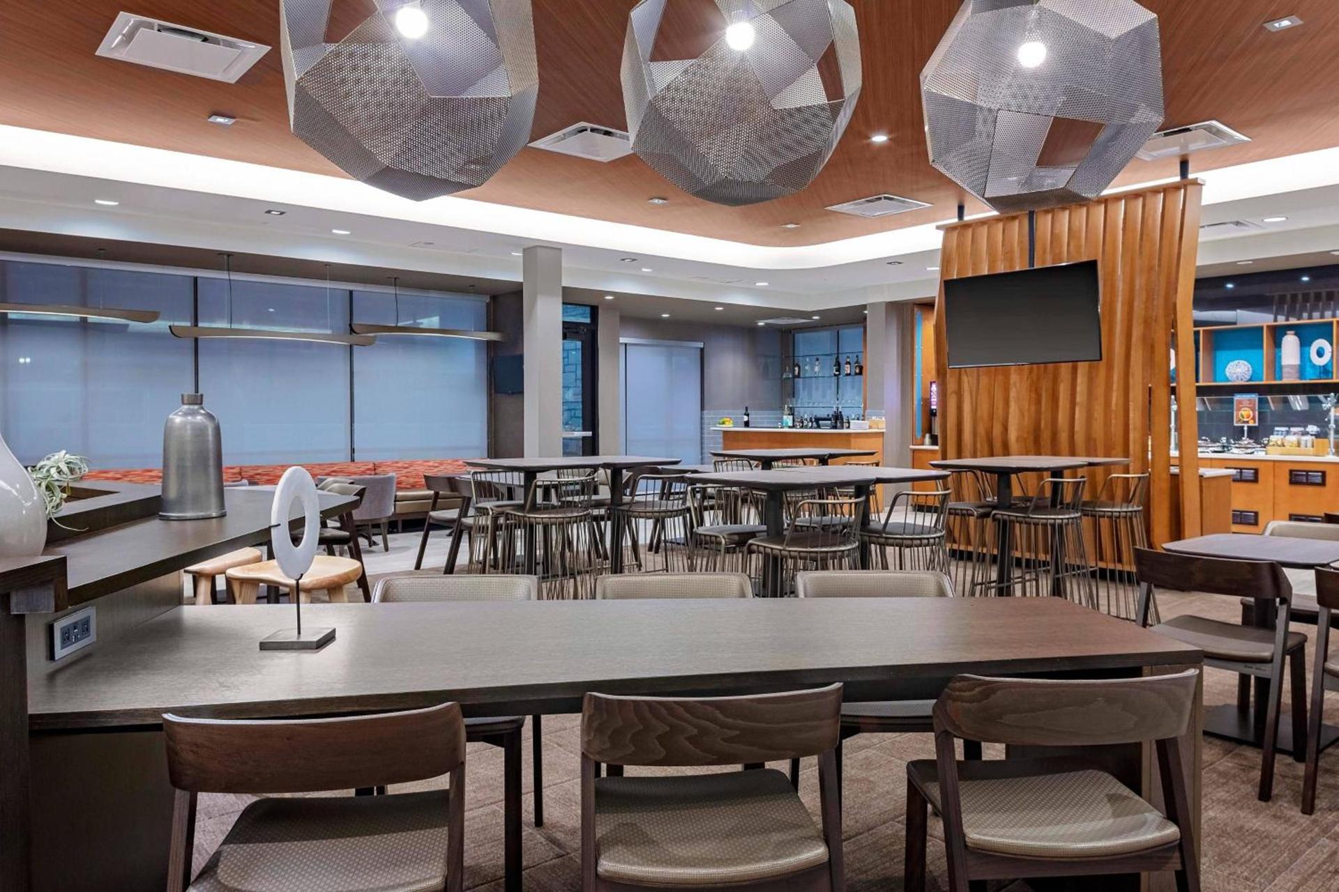SpringHill Suites by Marriott Kansas City Plaza photo 14