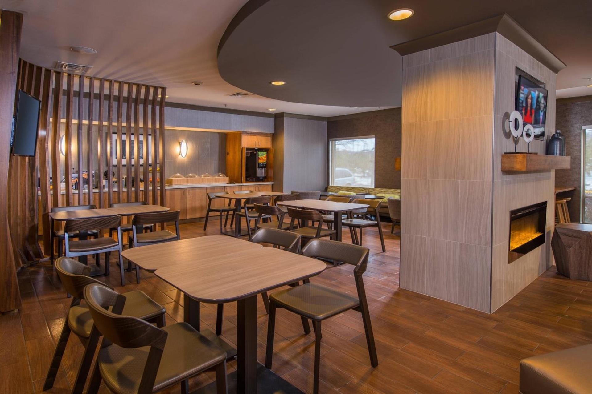 SpringHill Suites Herndon Reston photo 14