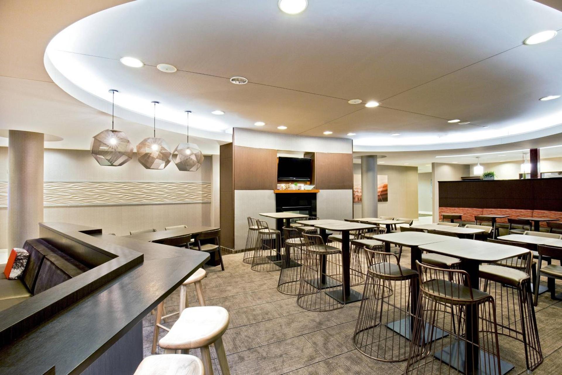 SpringHill Suites Chesapeake Greenbrier photo 14