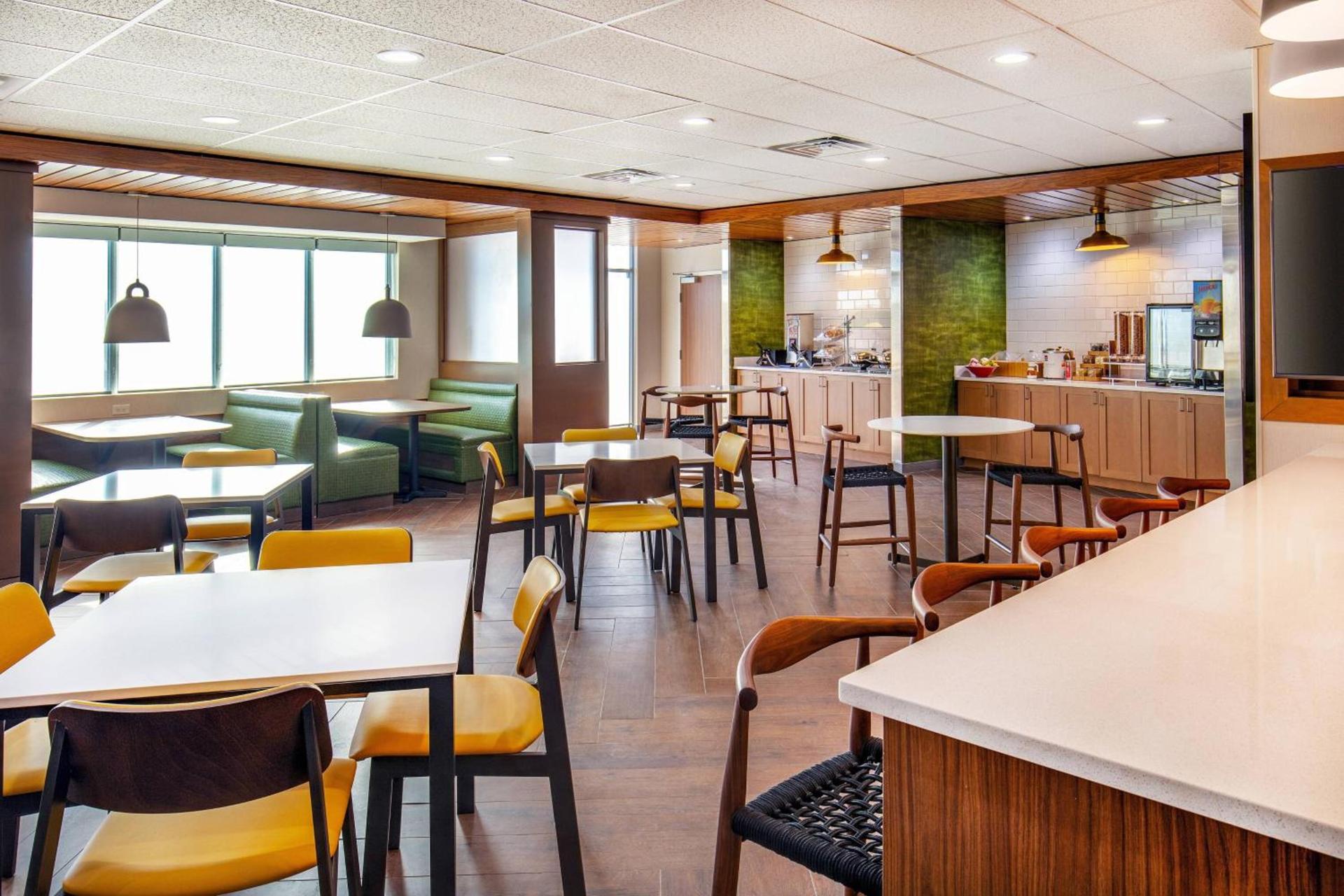Fairfield Inn & Suites by Marriott McPherson photo 18