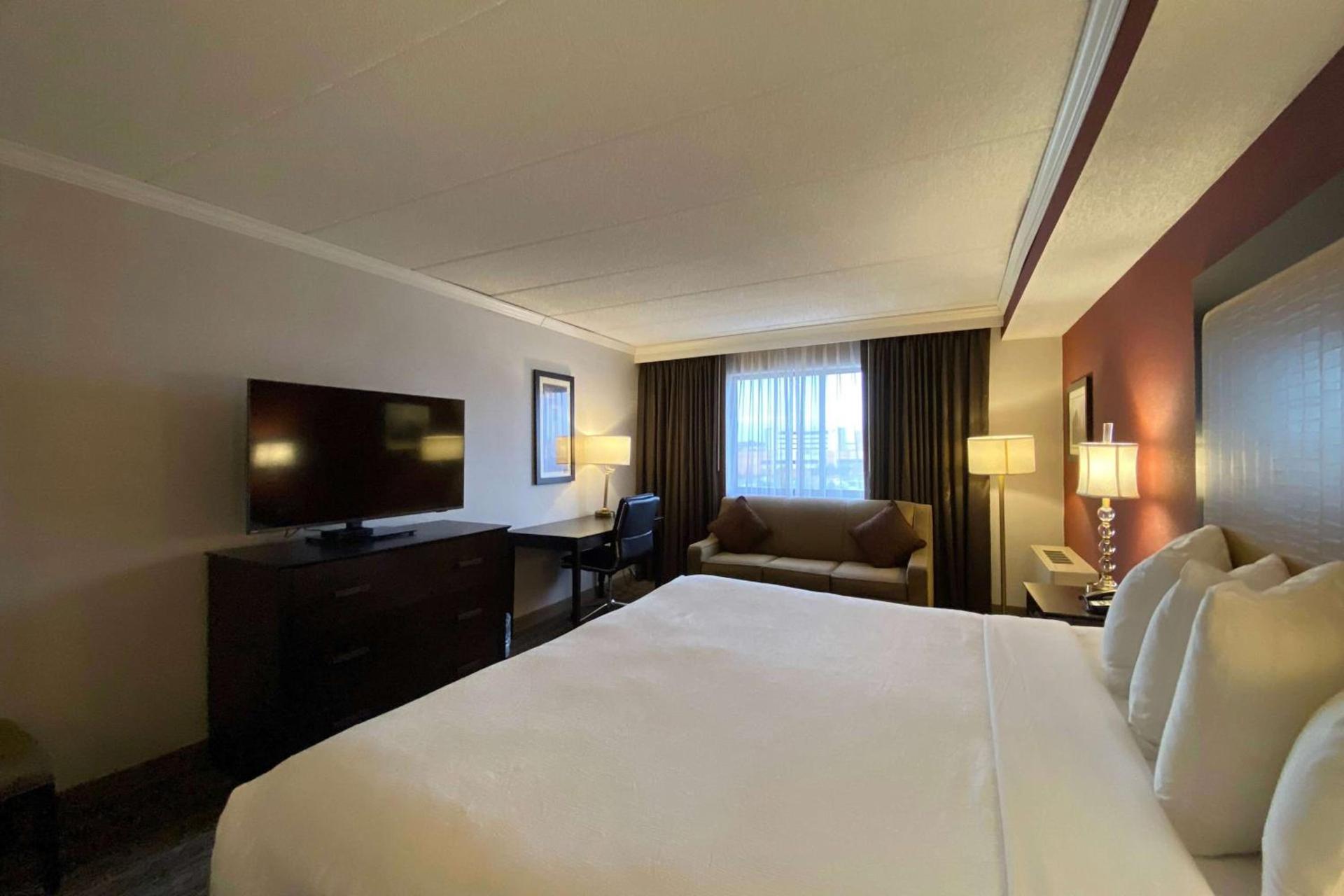 Wyndham Minneapolis South Burnsville photo 17