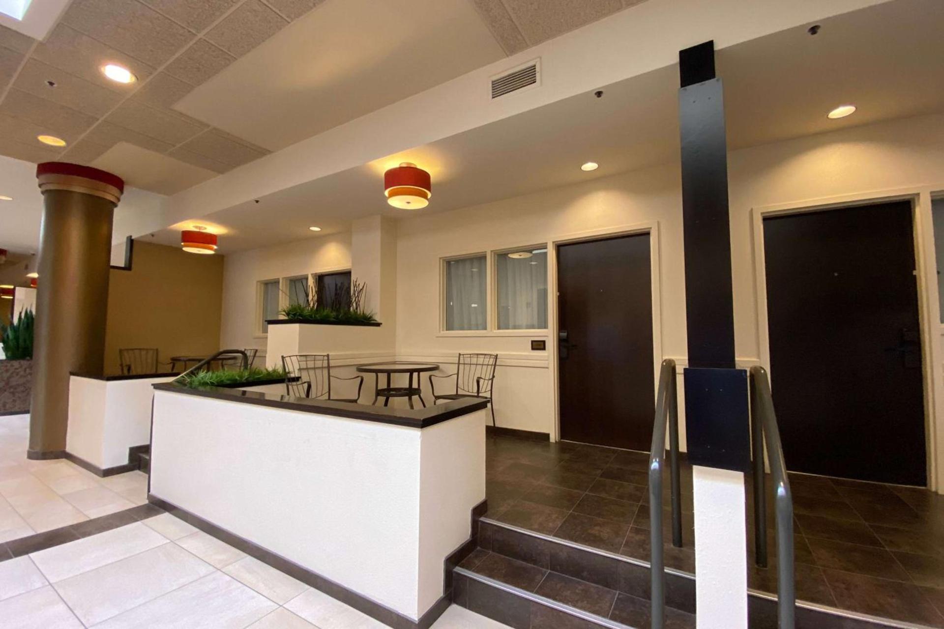 Wyndham Minneapolis South Burnsville photo 23