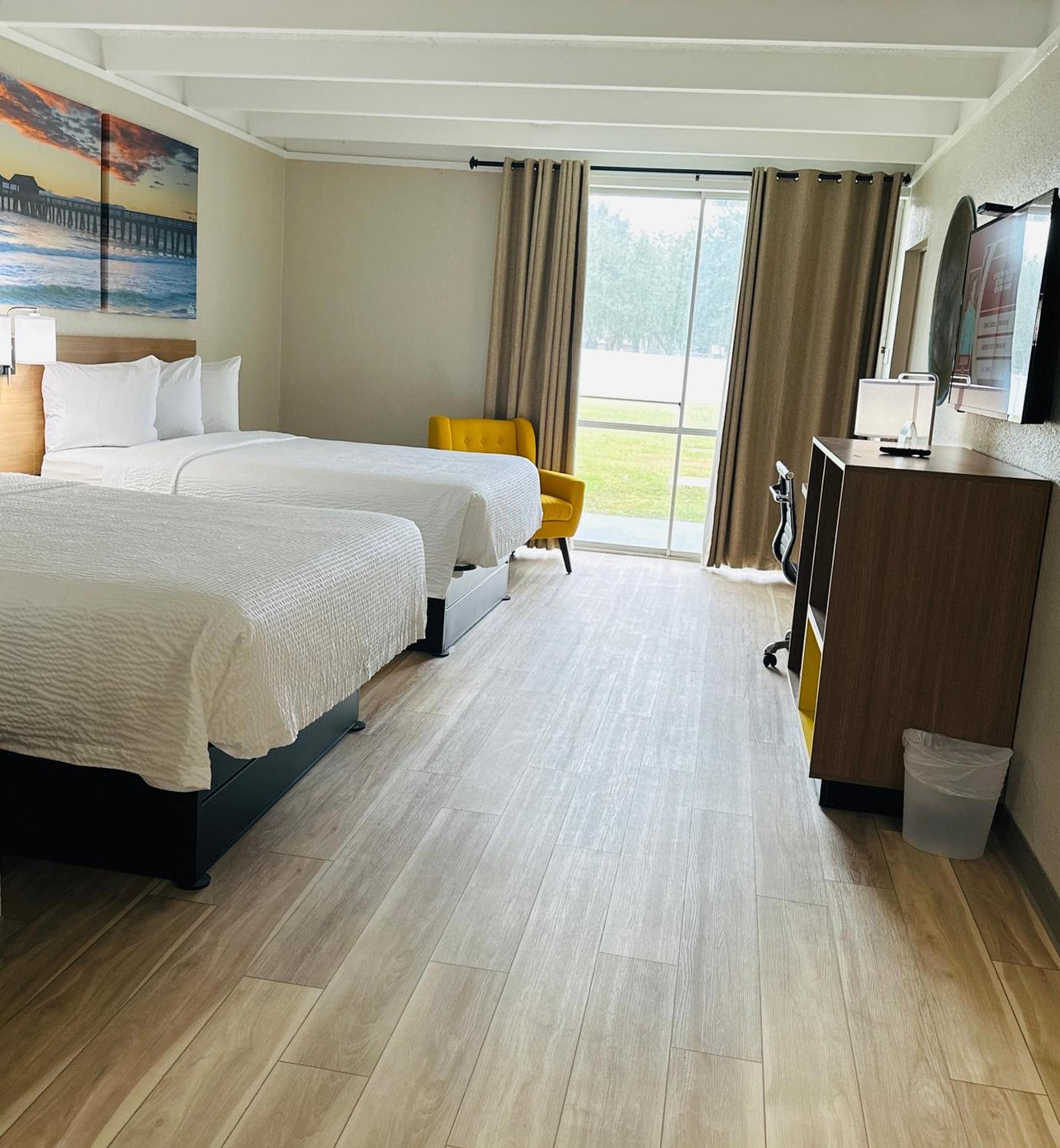 Days Inn by Wyndham Ocala North photo 15