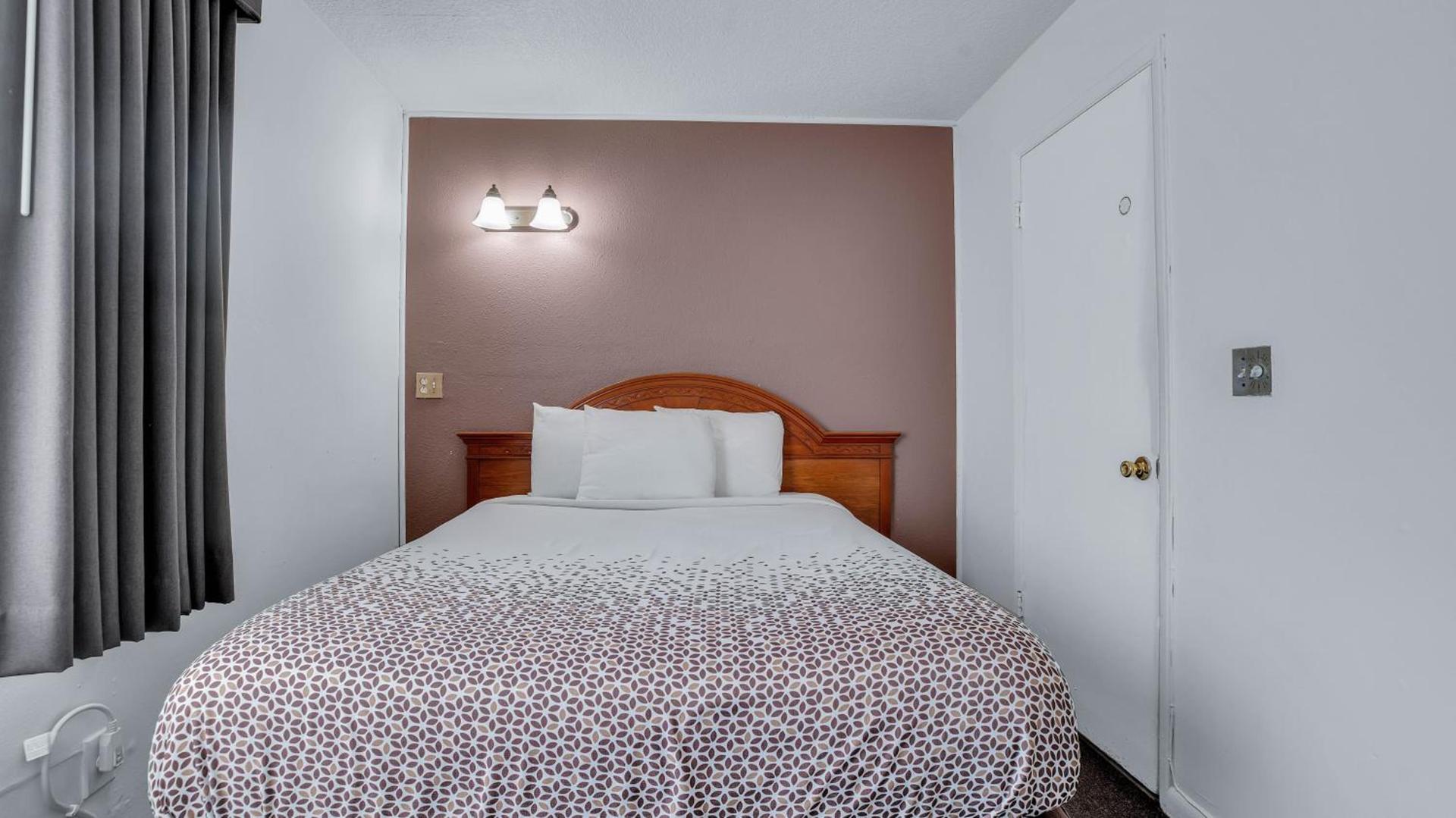 Viking Motel photo 33