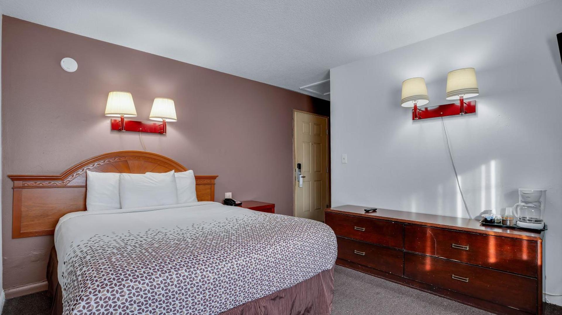 Viking Motel photo 27