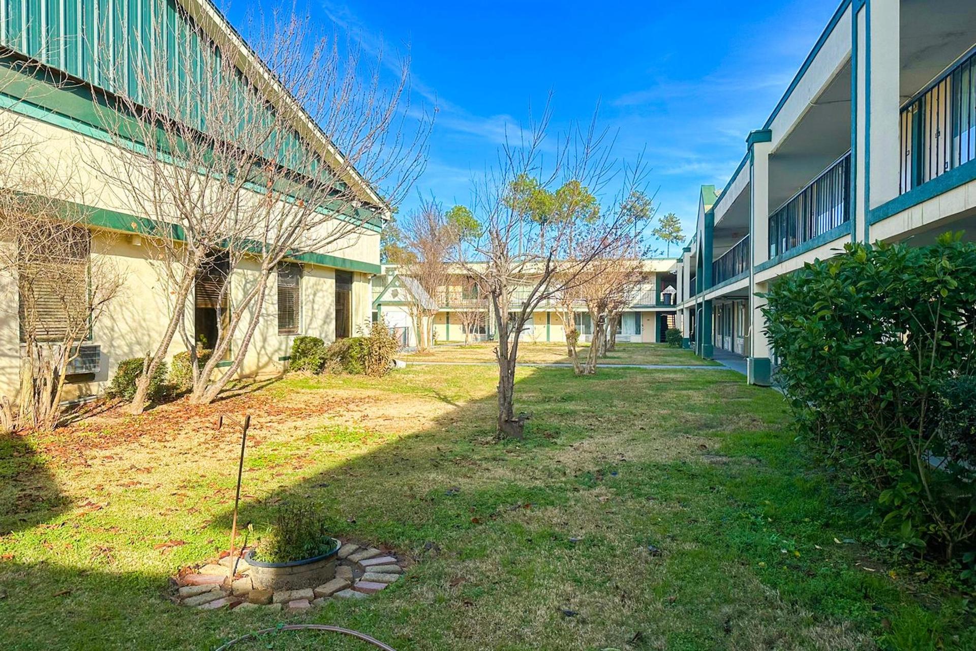 Super Inn & Suites by OYO Milledgeville photo 16
