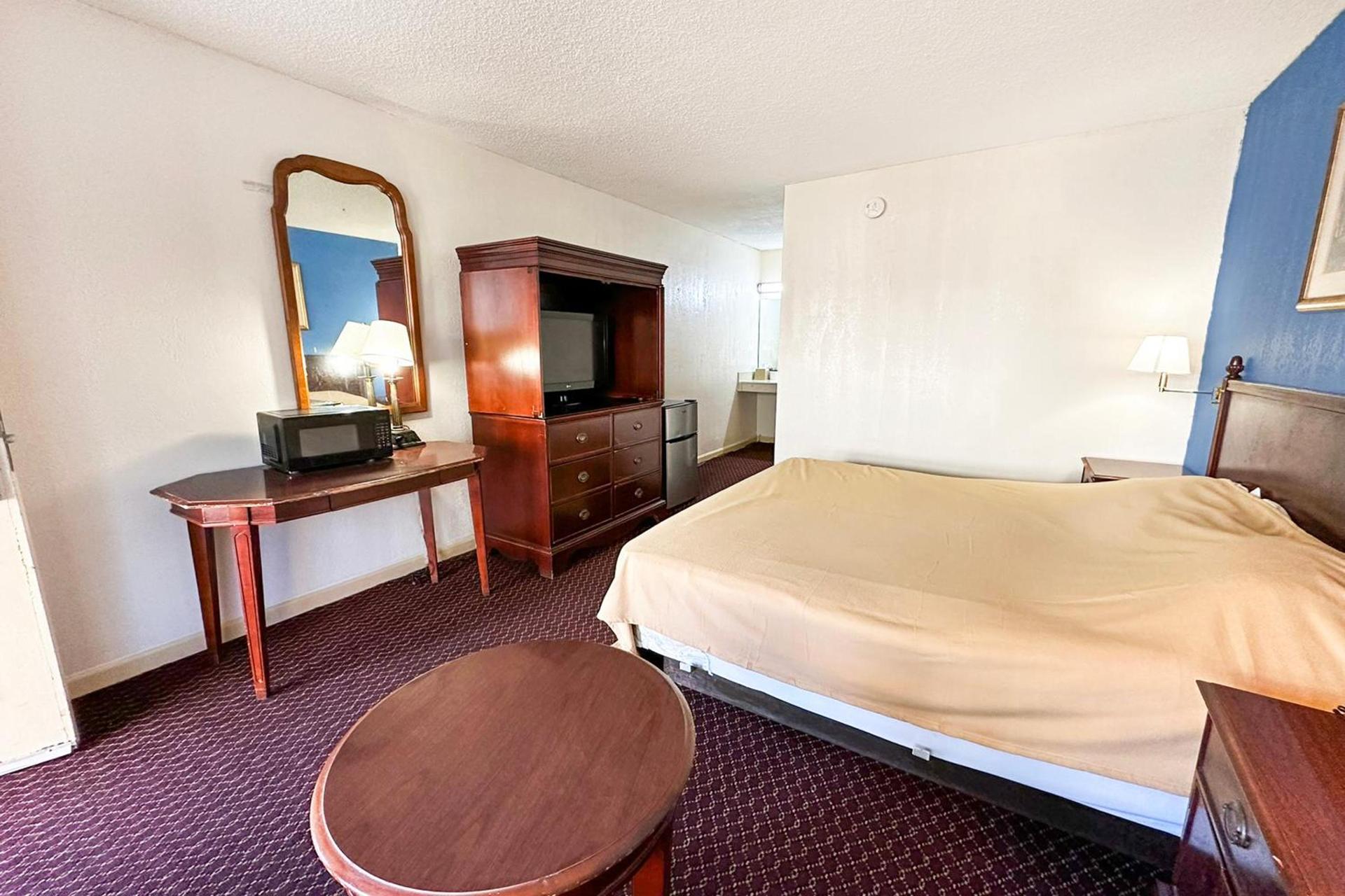 Super Inn & Suites by OYO Milledgeville photo 59