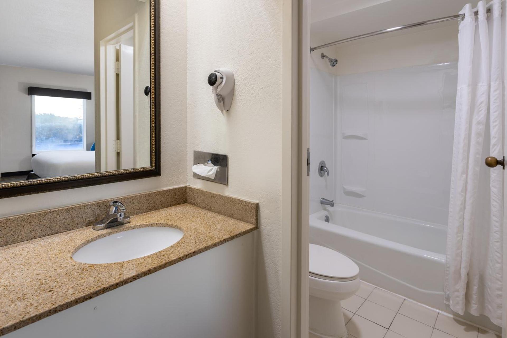 Studio 6 Suites Jacksonville, NC - Camp LeJeune photo 41
