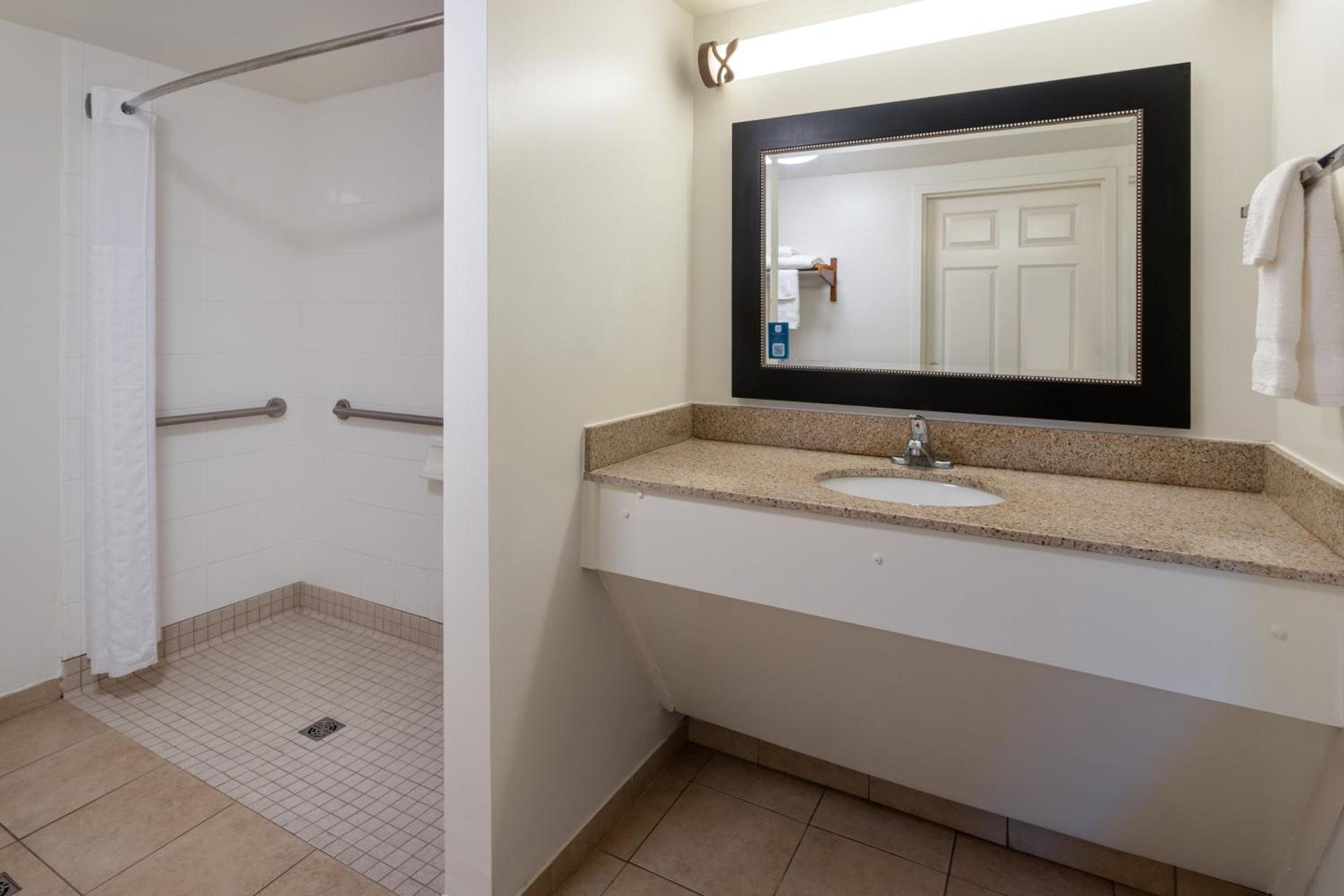 Studio 6 Suites Jacksonville, NC - Camp LeJeune photo 50