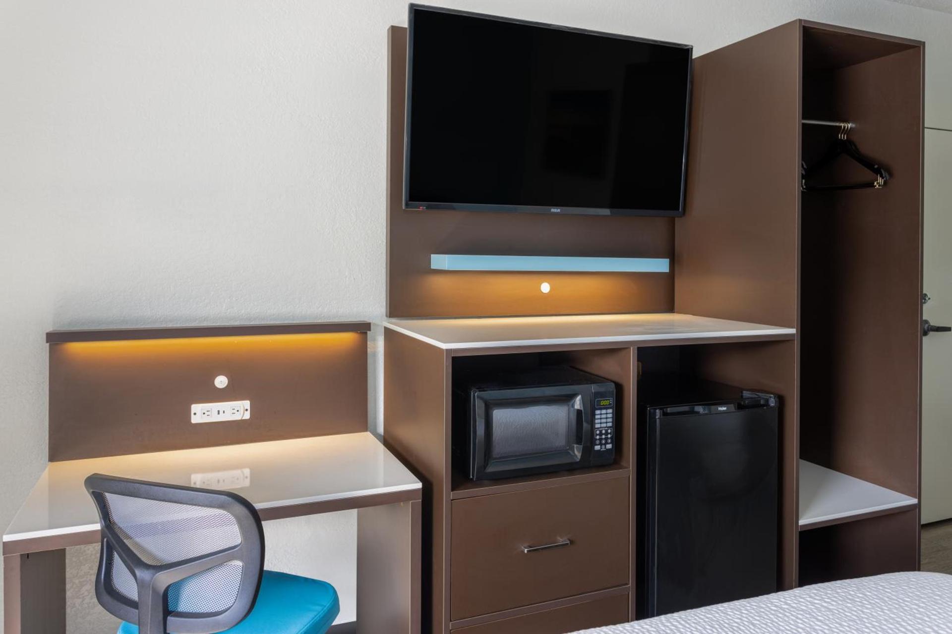 Studio 6 Suites Jacksonville, NC - Camp LeJeune photo 53