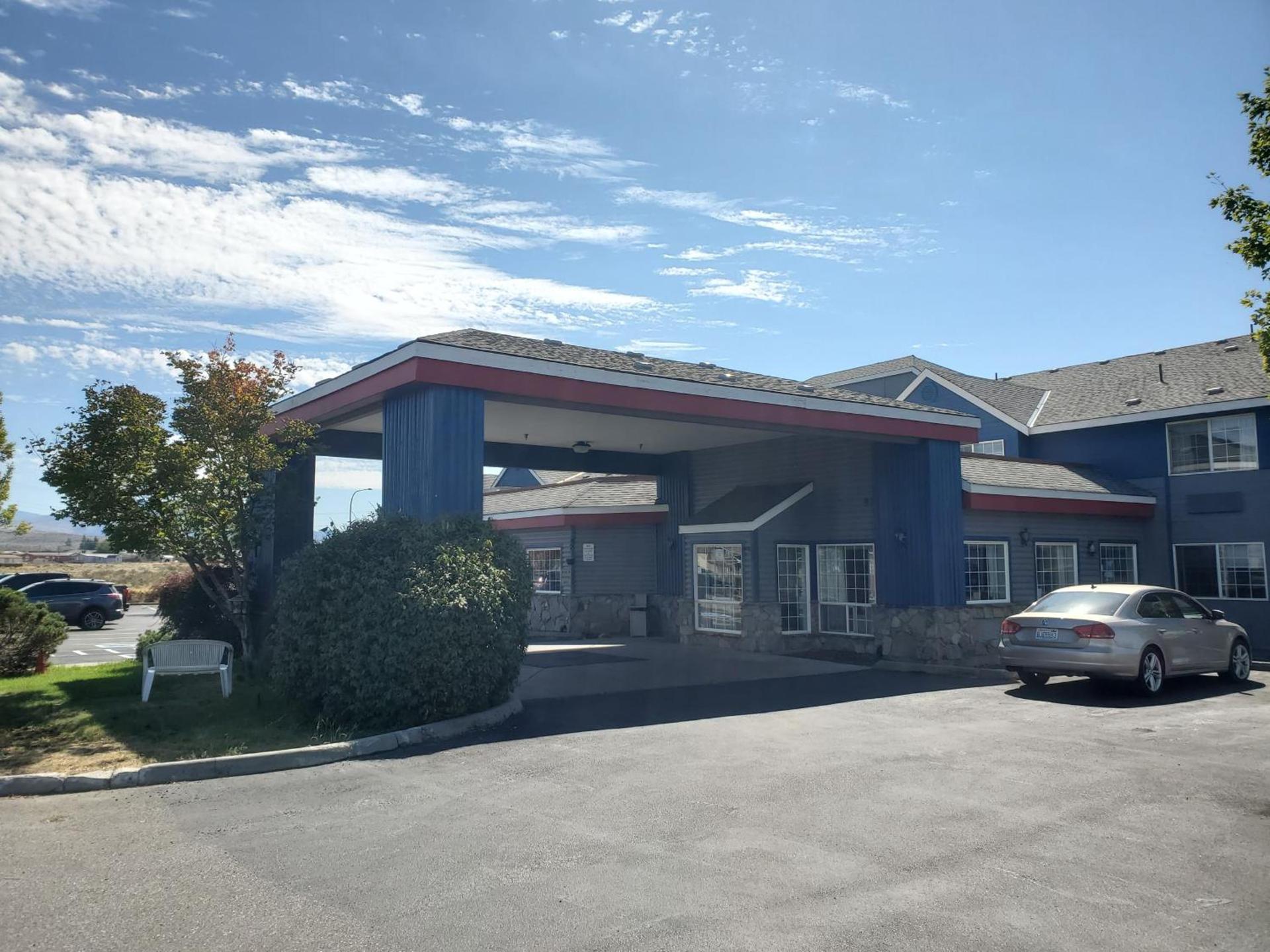 Omak Inn — hotel in Omak