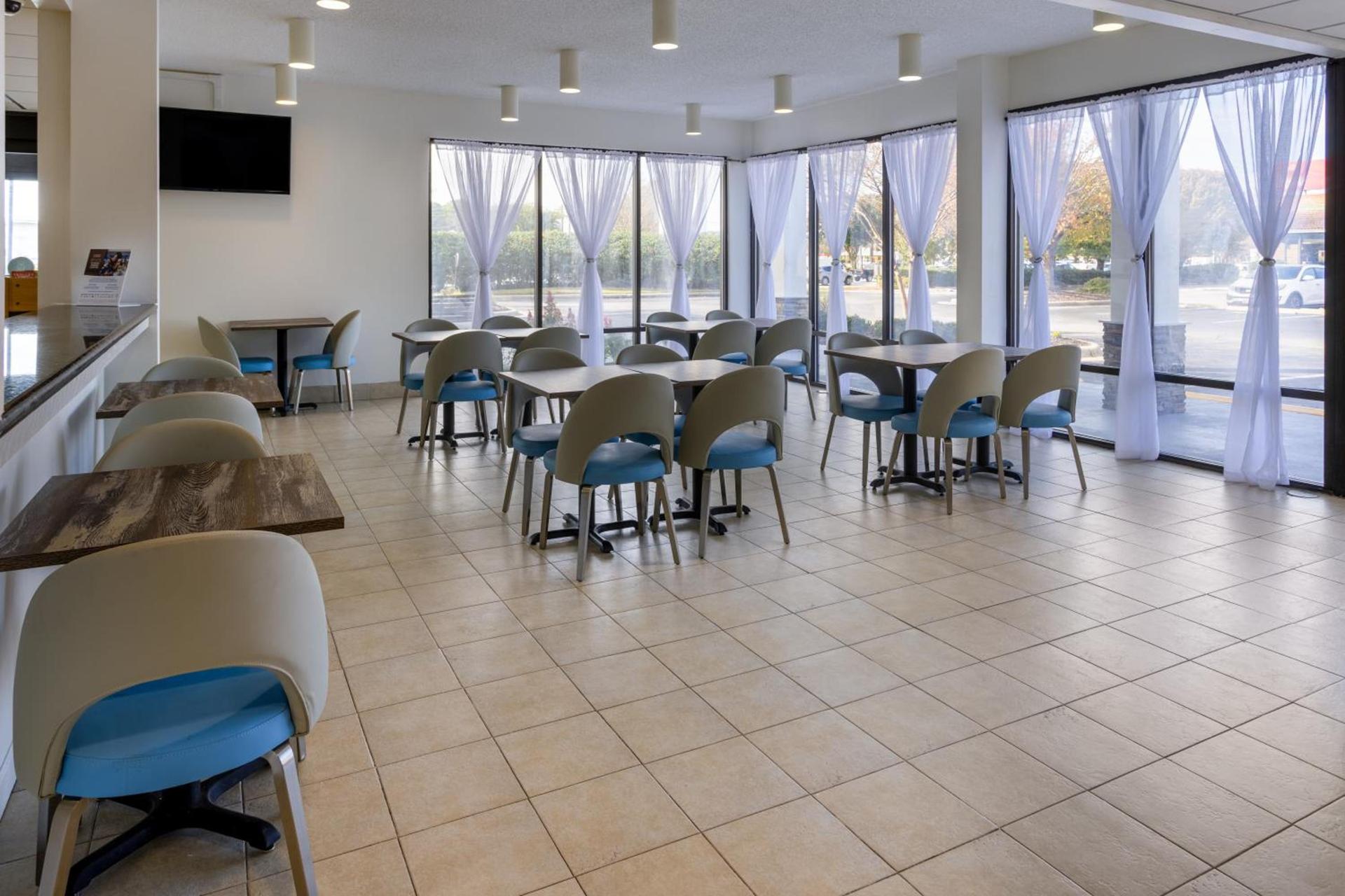 Studio 6 Suites Jacksonville, NC - Camp LeJeune photo 57
