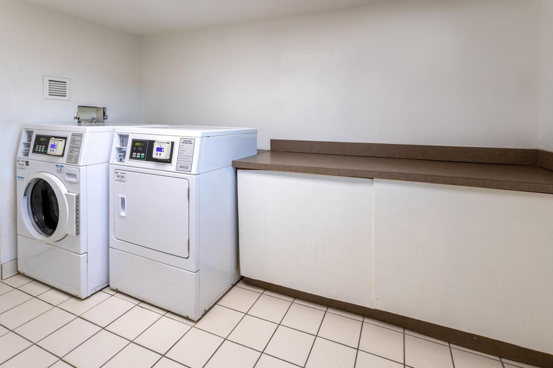 Studio 6 Suites Jacksonville, NC - Camp LeJeune photo 60