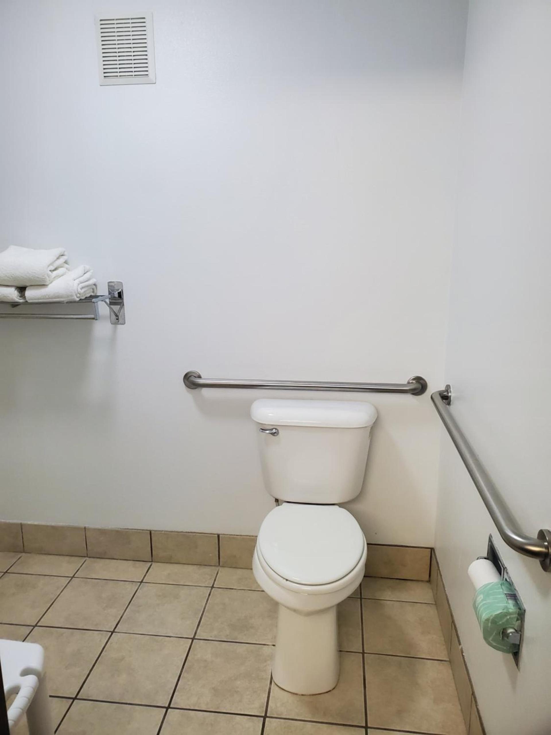 Omak Inn photo 19