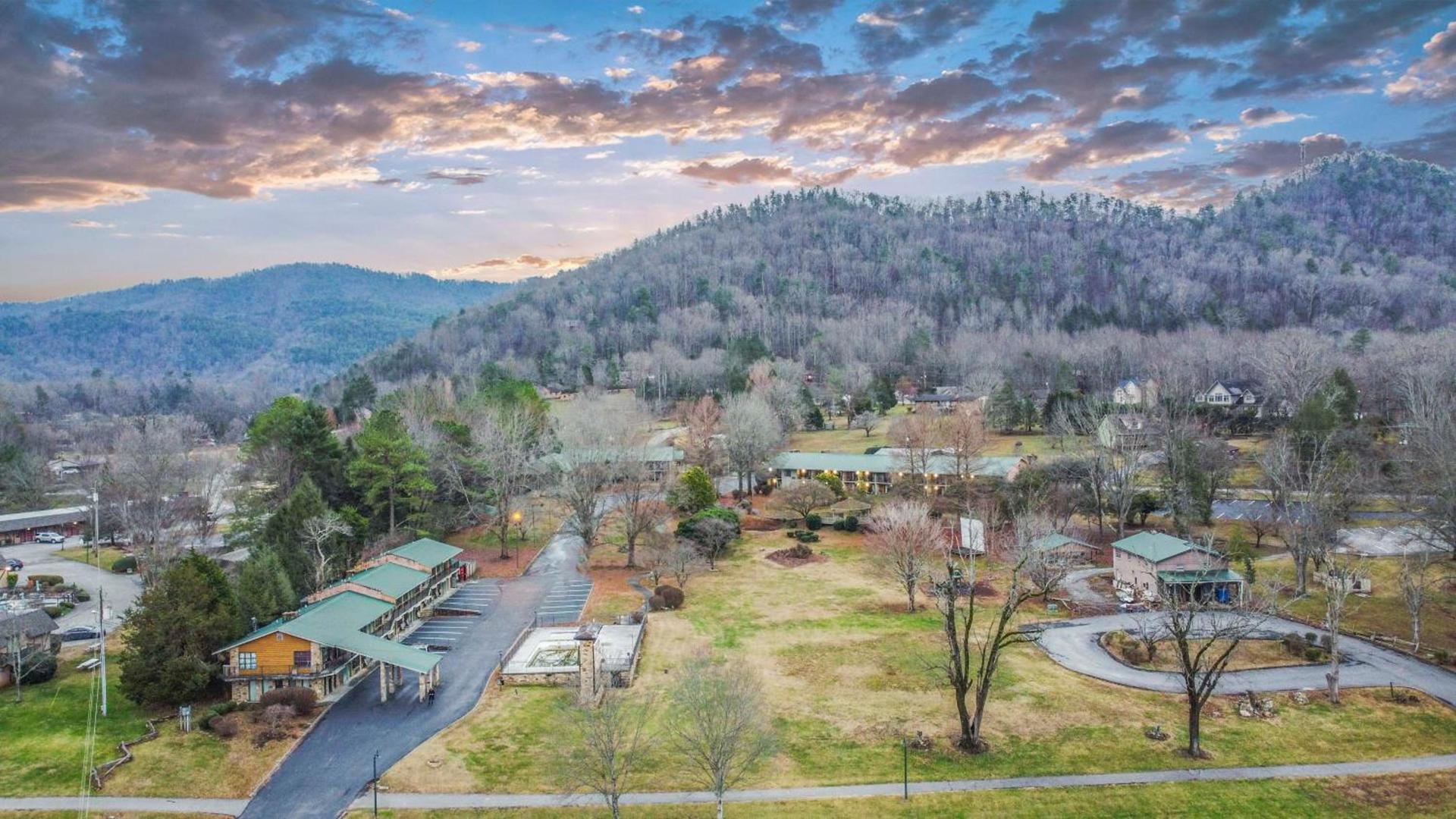 Tremont Lodge & Resort photo 55