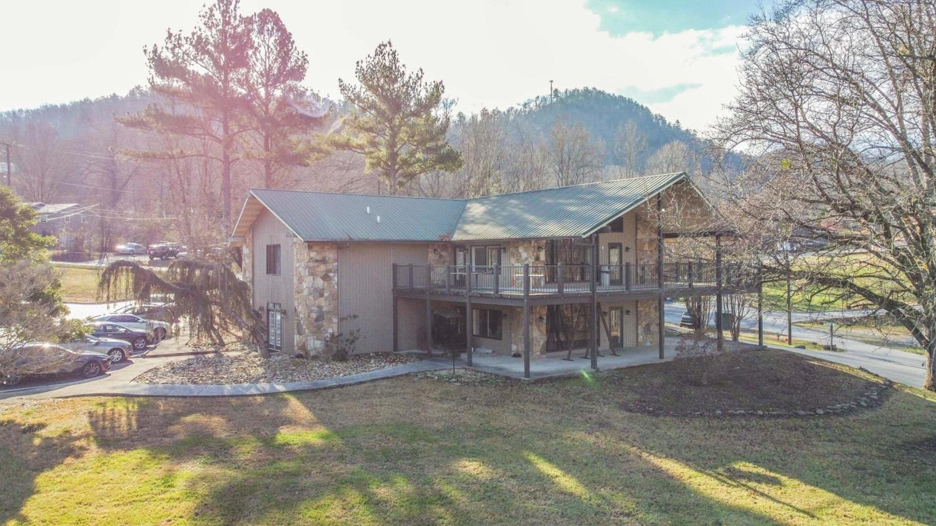 Tremont Lodge & Resort photo 24