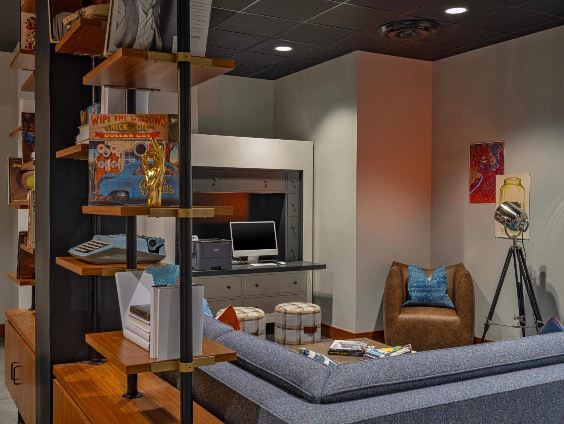Moxy Phoenix Downtown photo 11
