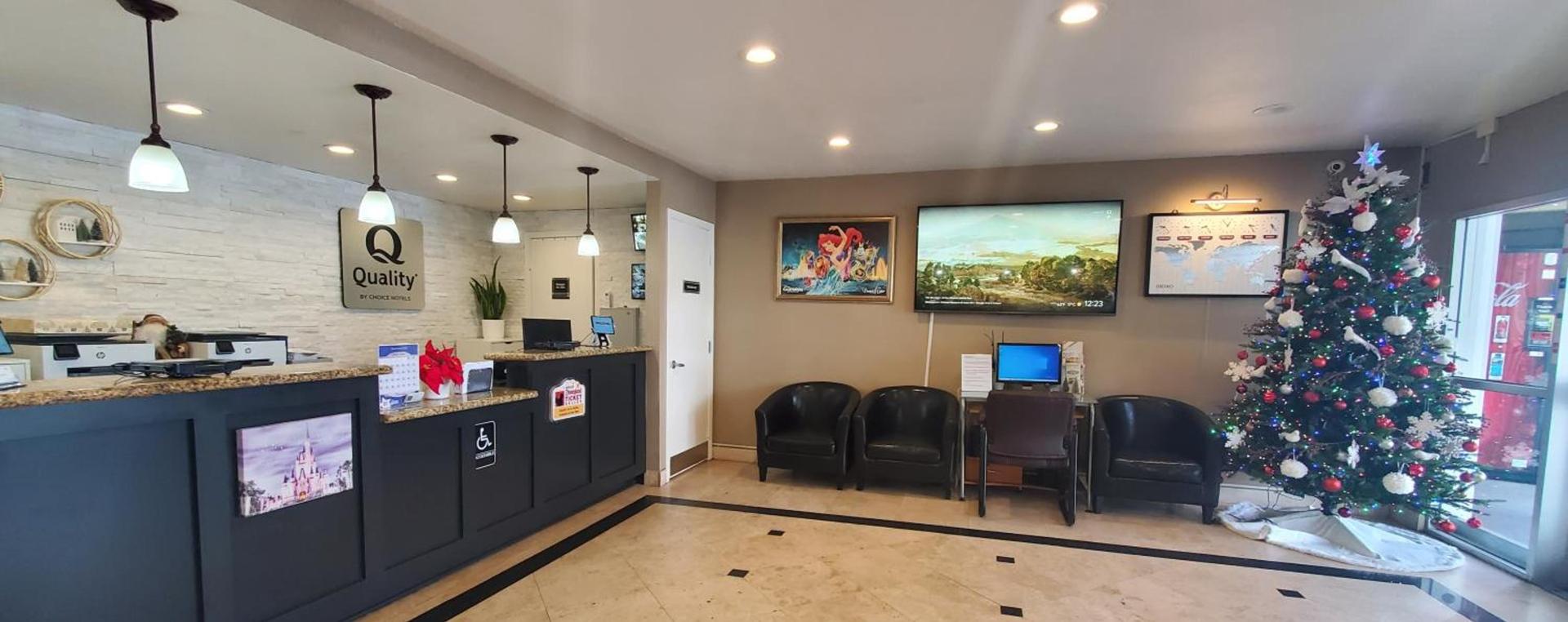 Quality Inn & Suites Anaheim at the Park photo 35