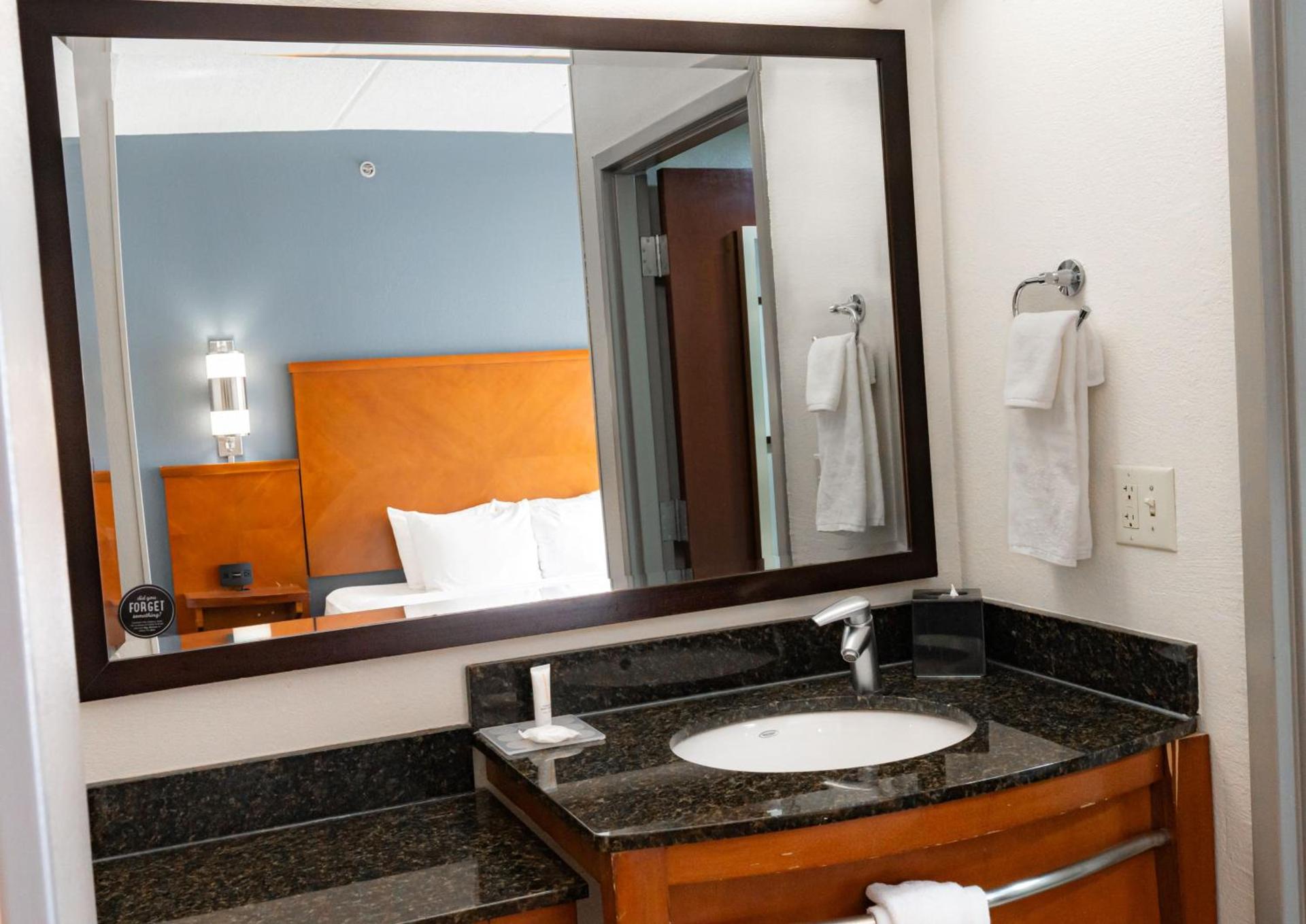 Hyatt Place Atlanta Airport North photo 73