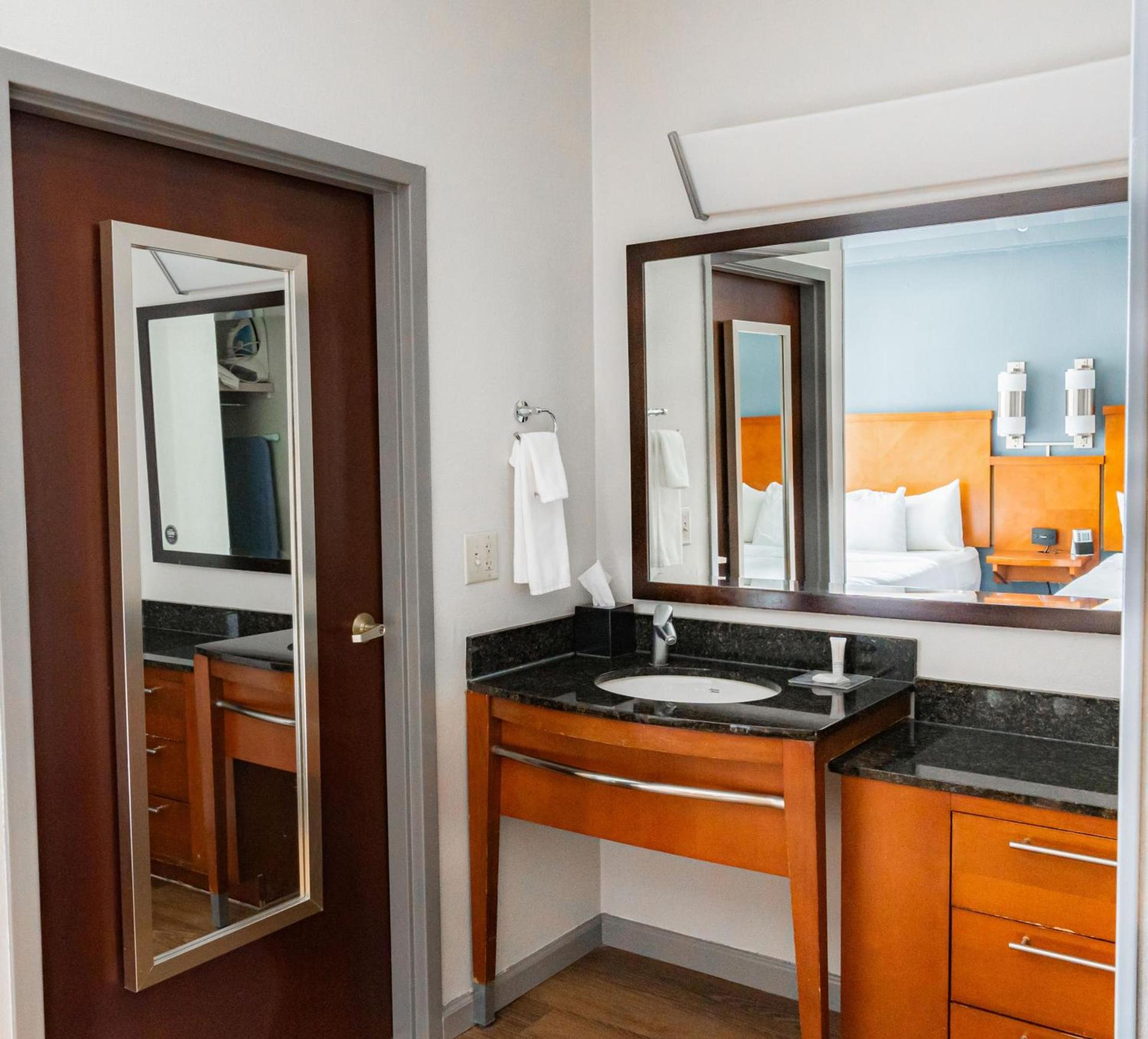 Hyatt Place Atlanta Airport North photo 71