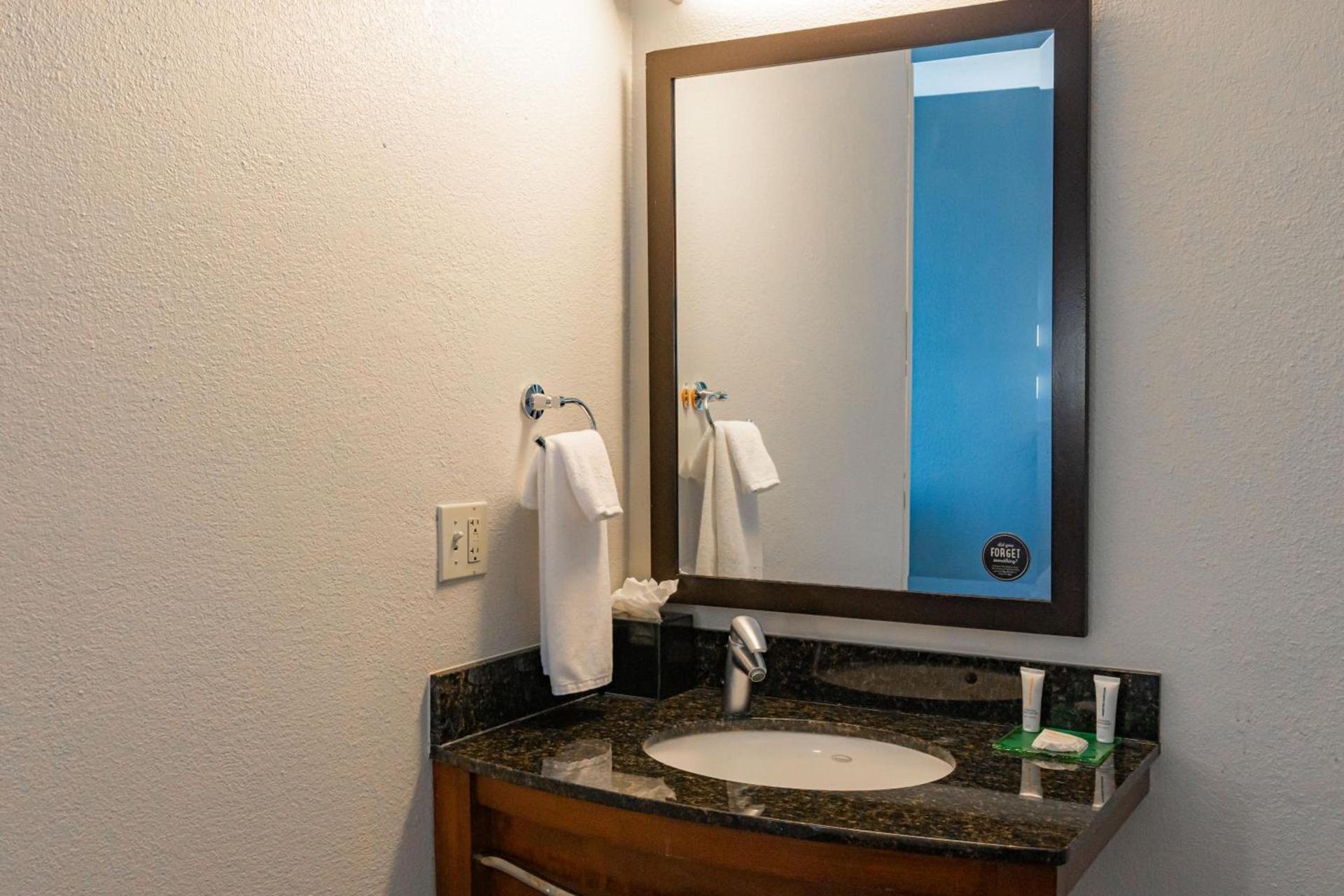 Hyatt Place Atlanta Airport North photo 81